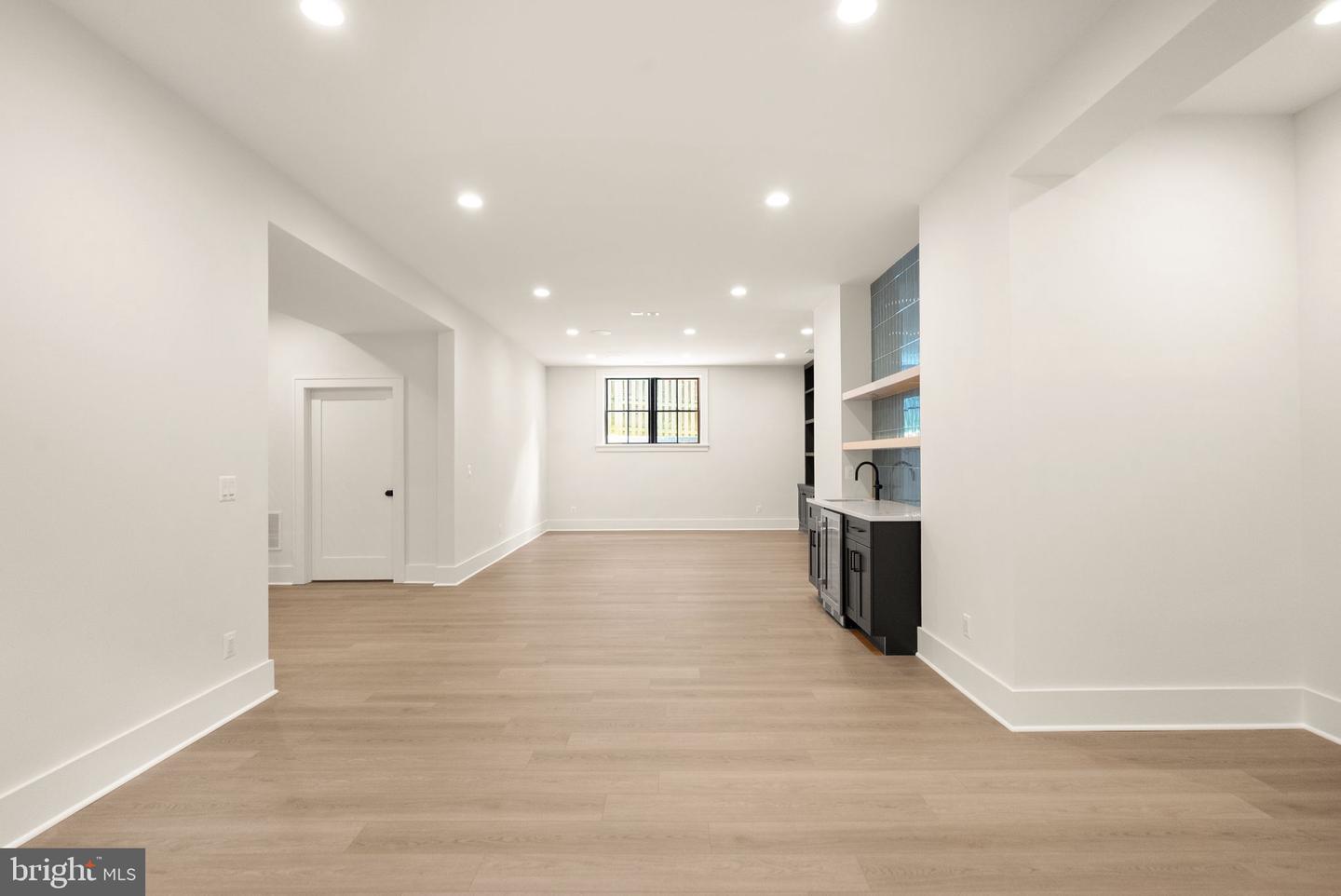 112 N HIGHLAND ST, ARLINGTON, Virginia 22201, 6 Bedrooms Bedrooms, 26 Rooms Rooms,6 BathroomsBathrooms,Residential,For sale,112 N HIGHLAND ST,VAAR2061698 MLS # VAAR2061698
