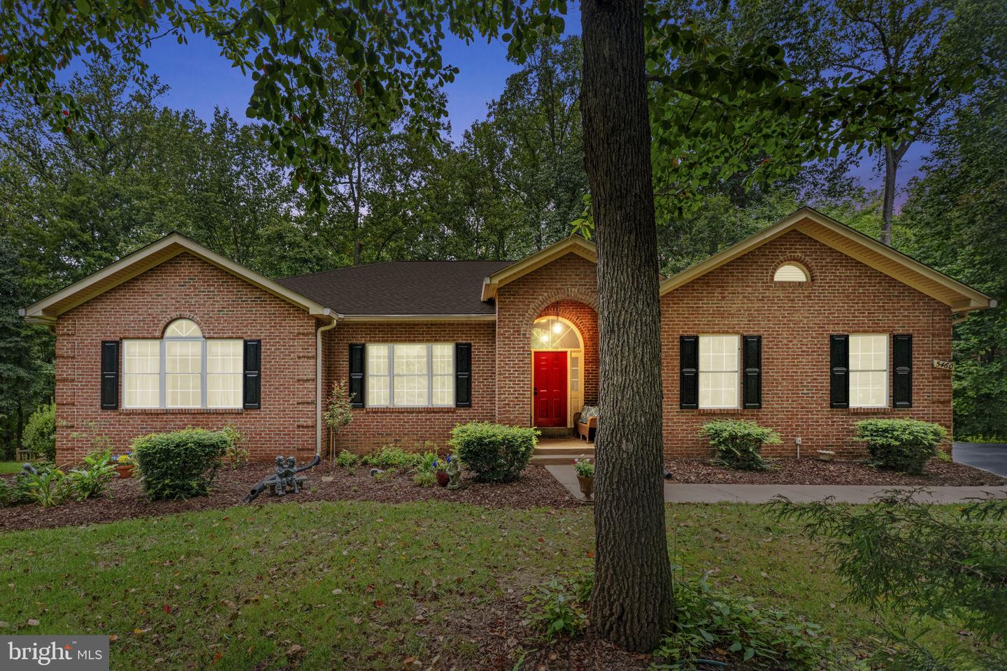5460 WESTFIELD CT, WARRENTON, Virginia 20187, 4 Bedrooms Bedrooms, ,3 BathroomsBathrooms,Residential,For sale,5460 WESTFIELD CT,VAFQ2017708 MLS # VAFQ2017708