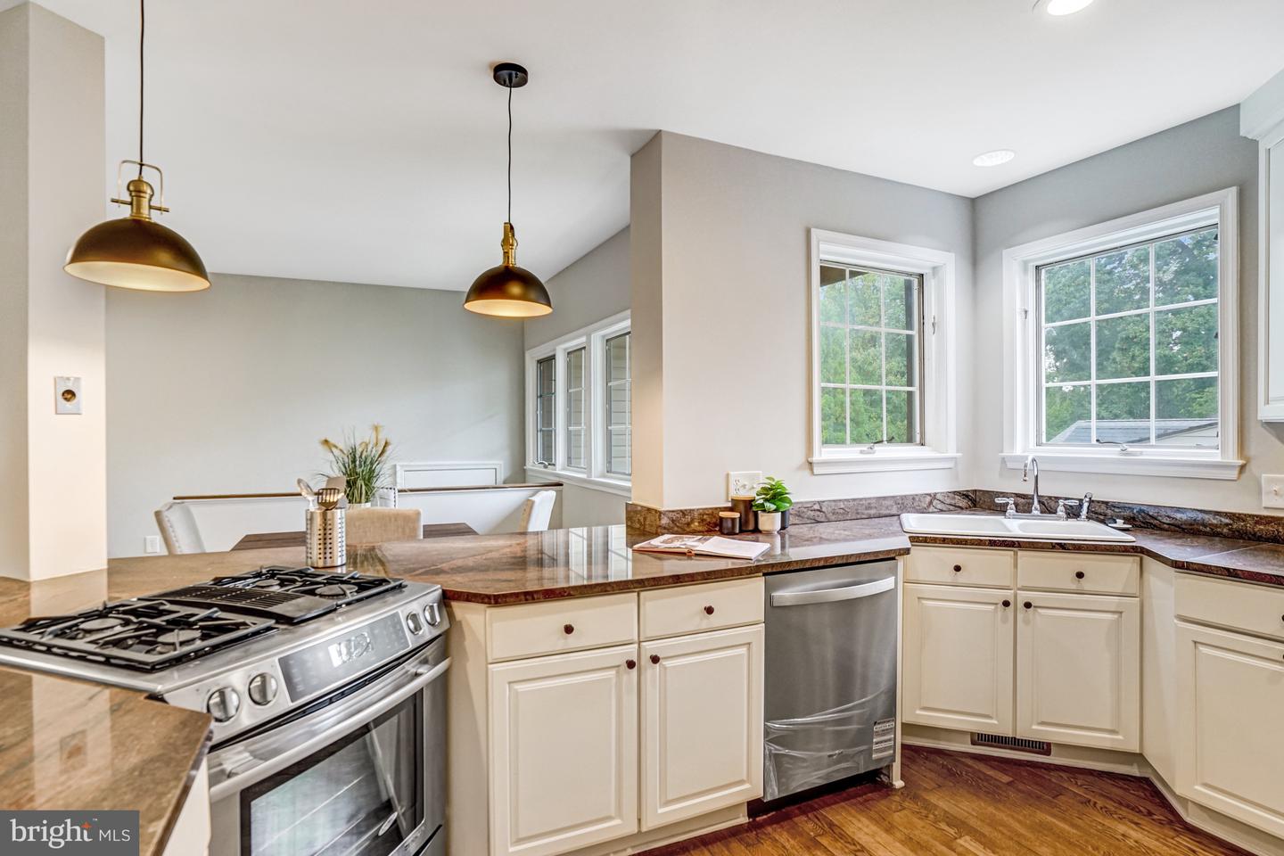 4655 24TH ST N, ARLINGTON, Virginia 22207, 5 Bedrooms Bedrooms, 7 Rooms Rooms,2 BathroomsBathrooms,Residential,For sale,4655 24TH ST N,VAAR2061770 MLS # VAAR2061770
