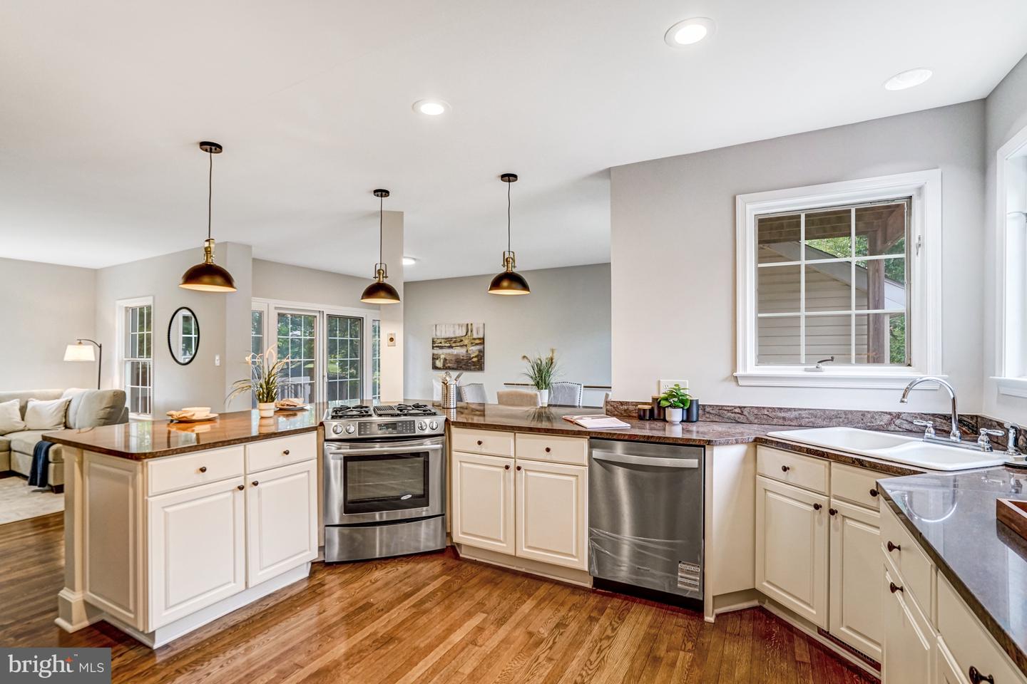 4655 24TH ST N, ARLINGTON, Virginia 22207, 5 Bedrooms Bedrooms, 7 Rooms Rooms,2 BathroomsBathrooms,Residential,For sale,4655 24TH ST N,VAAR2061770 MLS # VAAR2061770