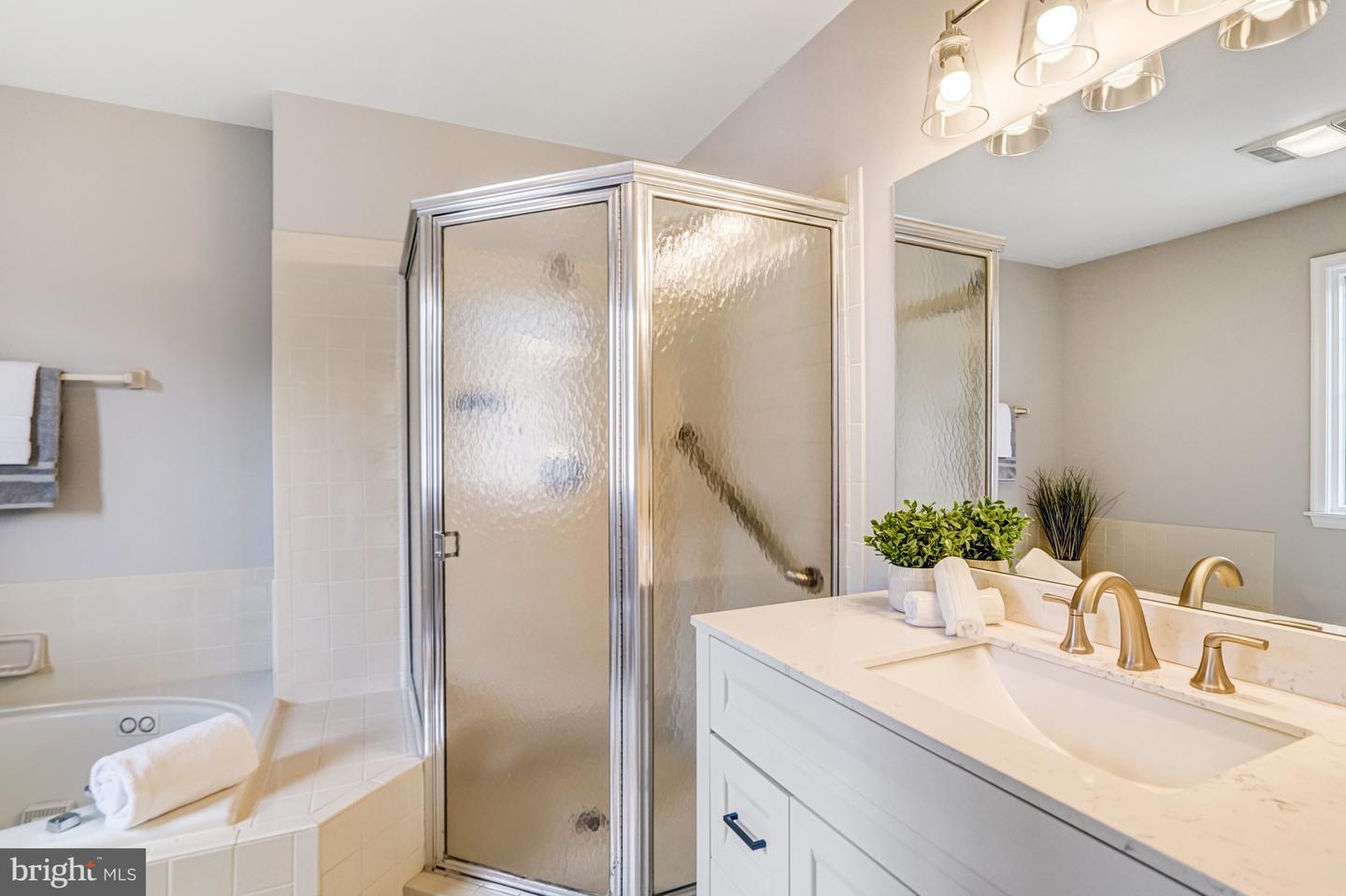 4655 24TH ST N, ARLINGTON, Virginia 22207, 5 Bedrooms Bedrooms, 7 Rooms Rooms,2 BathroomsBathrooms,Residential,For sale,4655 24TH ST N,VAAR2061770 MLS # VAAR2061770
