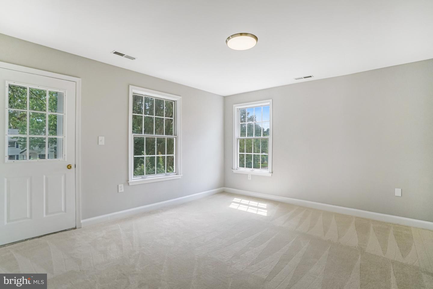 4655 24TH ST N, ARLINGTON, Virginia 22207, 5 Bedrooms Bedrooms, 7 Rooms Rooms,2 BathroomsBathrooms,Residential,For sale,4655 24TH ST N,VAAR2061770 MLS # VAAR2061770