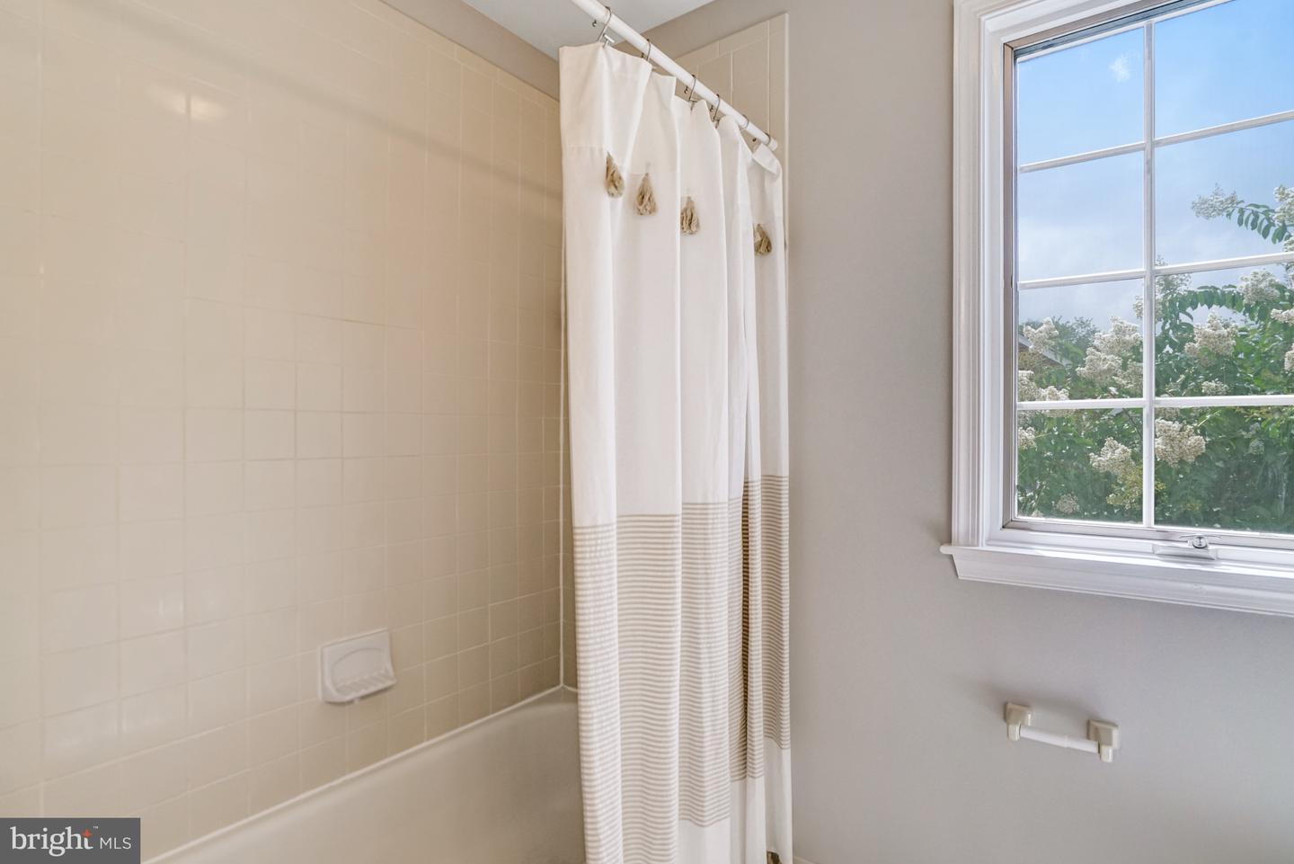 4655 24TH ST N, ARLINGTON, Virginia 22207, 5 Bedrooms Bedrooms, 7 Rooms Rooms,2 BathroomsBathrooms,Residential,For sale,4655 24TH ST N,VAAR2061770 MLS # VAAR2061770