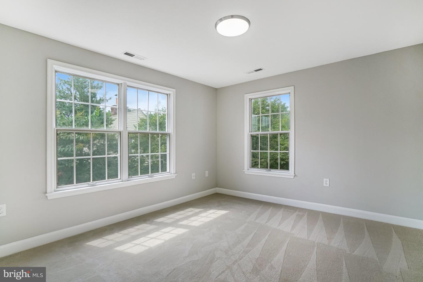 4655 24TH ST N, ARLINGTON, Virginia 22207, 5 Bedrooms Bedrooms, 7 Rooms Rooms,2 BathroomsBathrooms,Residential,For sale,4655 24TH ST N,VAAR2061770 MLS # VAAR2061770