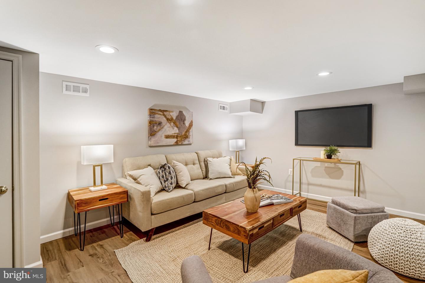 4655 24TH ST N, ARLINGTON, Virginia 22207, 5 Bedrooms Bedrooms, 7 Rooms Rooms,2 BathroomsBathrooms,Residential,For sale,4655 24TH ST N,VAAR2061770 MLS # VAAR2061770