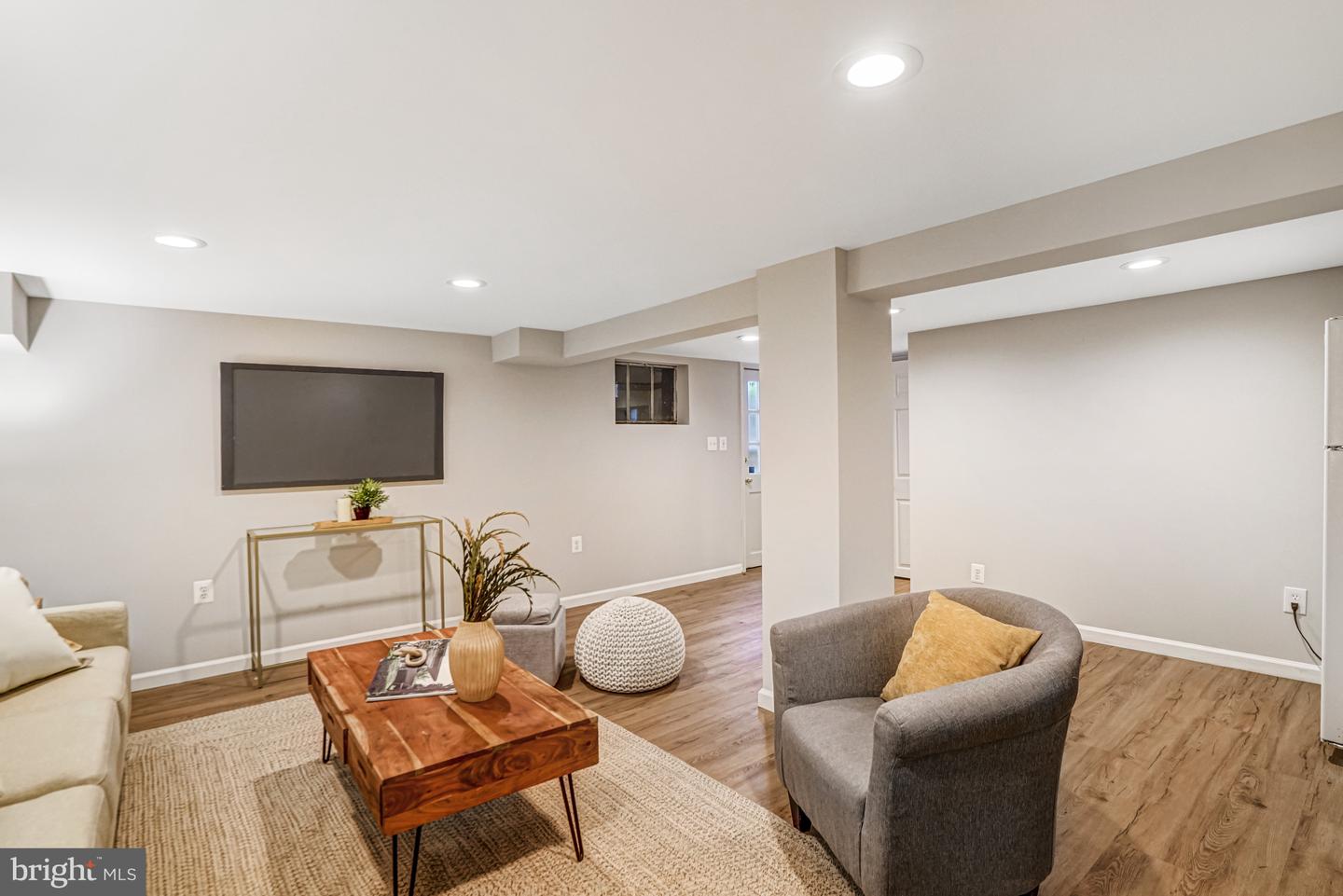 4655 24TH ST N, ARLINGTON, Virginia 22207, 5 Bedrooms Bedrooms, 7 Rooms Rooms,2 BathroomsBathrooms,Residential,For sale,4655 24TH ST N,VAAR2061770 MLS # VAAR2061770