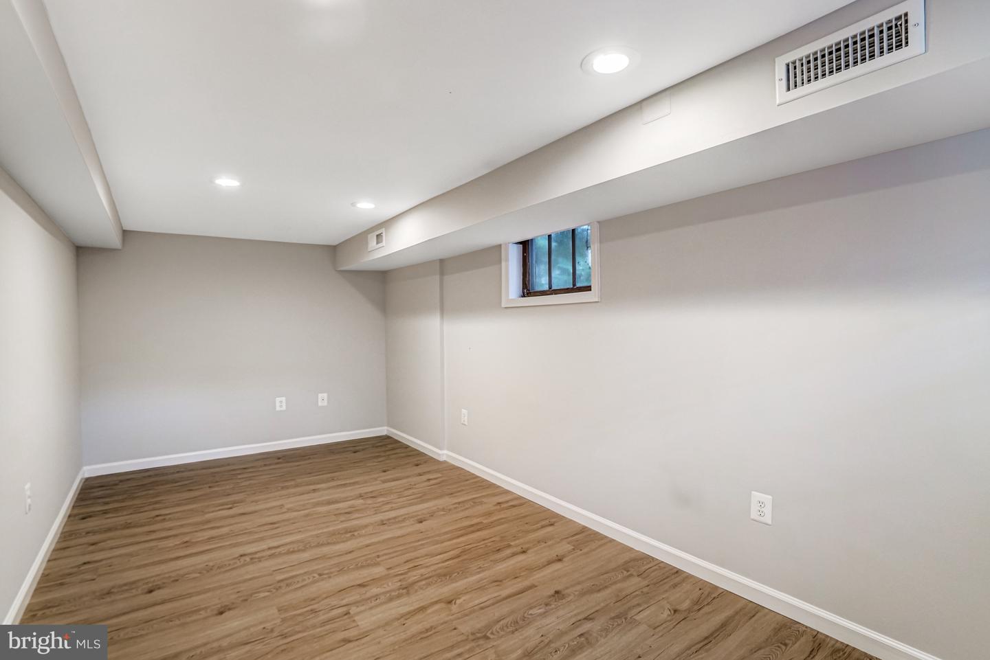 4655 24TH ST N, ARLINGTON, Virginia 22207, 5 Bedrooms Bedrooms, 7 Rooms Rooms,2 BathroomsBathrooms,Residential,For sale,4655 24TH ST N,VAAR2061770 MLS # VAAR2061770