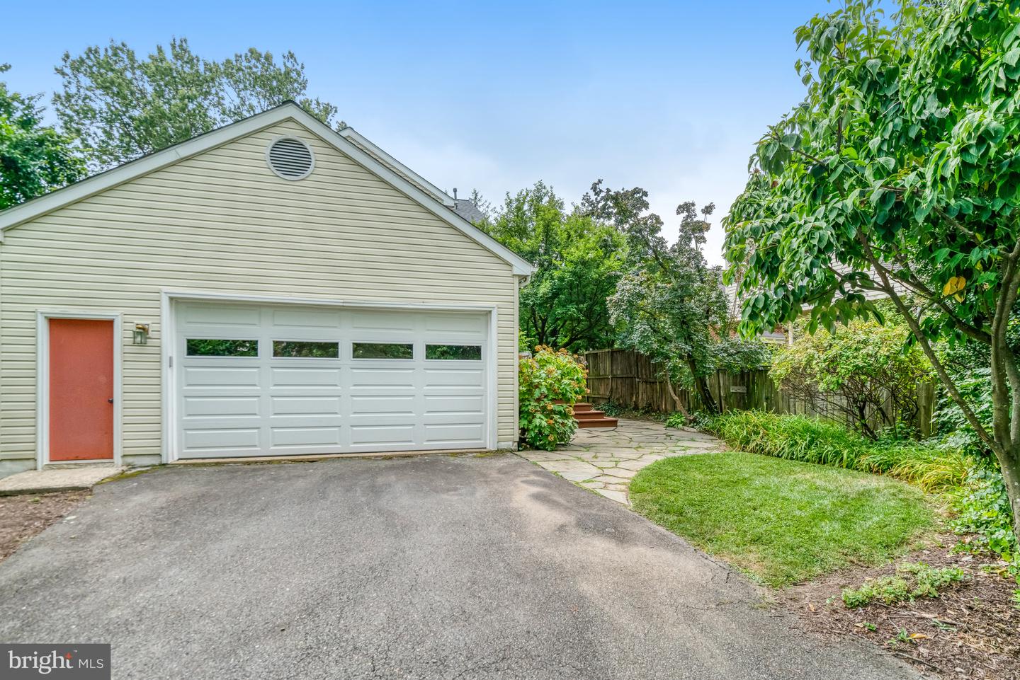 4655 24TH ST N, ARLINGTON, Virginia 22207, 5 Bedrooms Bedrooms, 7 Rooms Rooms,2 BathroomsBathrooms,Residential,For sale,4655 24TH ST N,VAAR2061770 MLS # VAAR2061770
