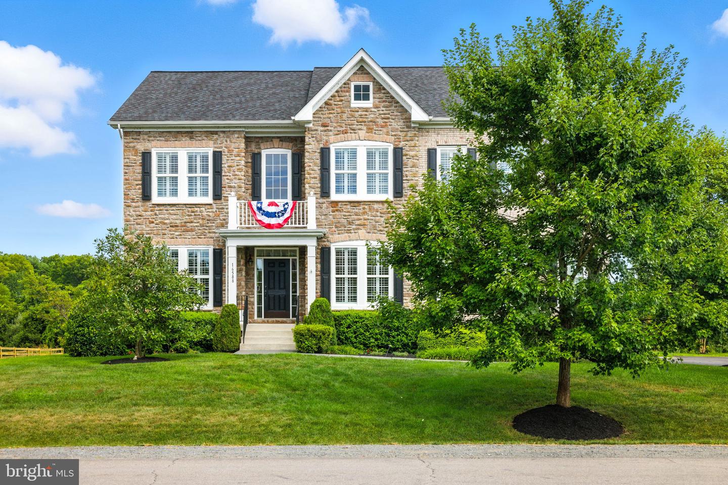 16588 LEVADE DR, LEESBURG, Virginia 20176, 5 Bedrooms Bedrooms, 10 Rooms Rooms,4 BathroomsBathrooms,Residential,For sale,16588 LEVADE DR,VALO2103756 MLS # VALO2103756