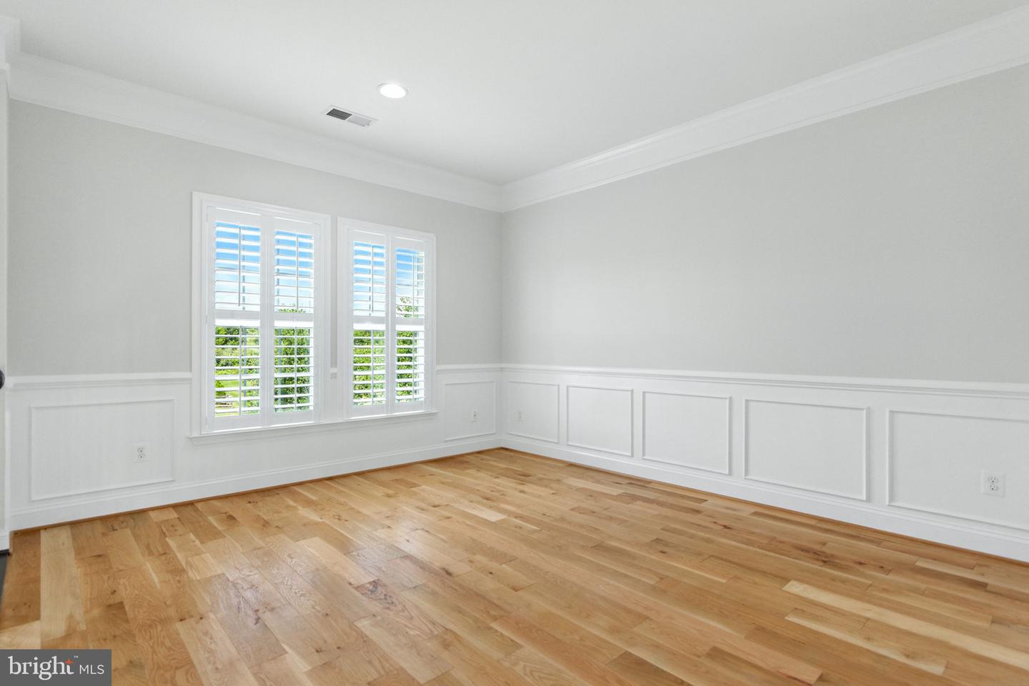 16588 LEVADE DR, LEESBURG, Virginia 20176, 5 Bedrooms Bedrooms, 10 Rooms Rooms,4 BathroomsBathrooms,Residential,For sale,16588 LEVADE DR,VALO2103756 MLS # VALO2103756