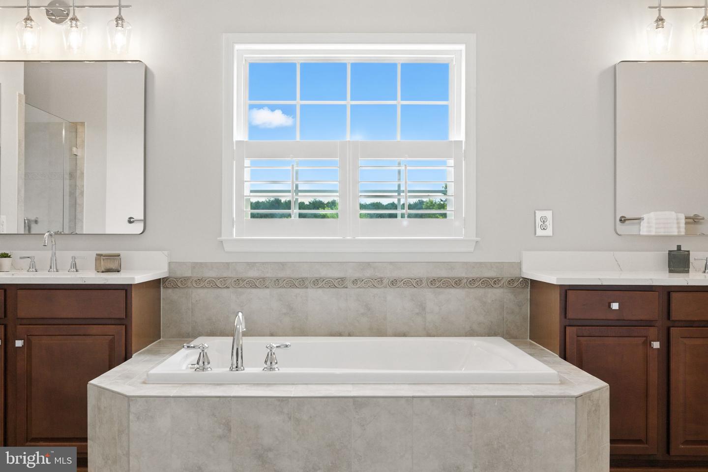 16588 LEVADE DR, LEESBURG, Virginia 20176, 5 Bedrooms Bedrooms, 10 Rooms Rooms,4 BathroomsBathrooms,Residential,For sale,16588 LEVADE DR,VALO2103756 MLS # VALO2103756