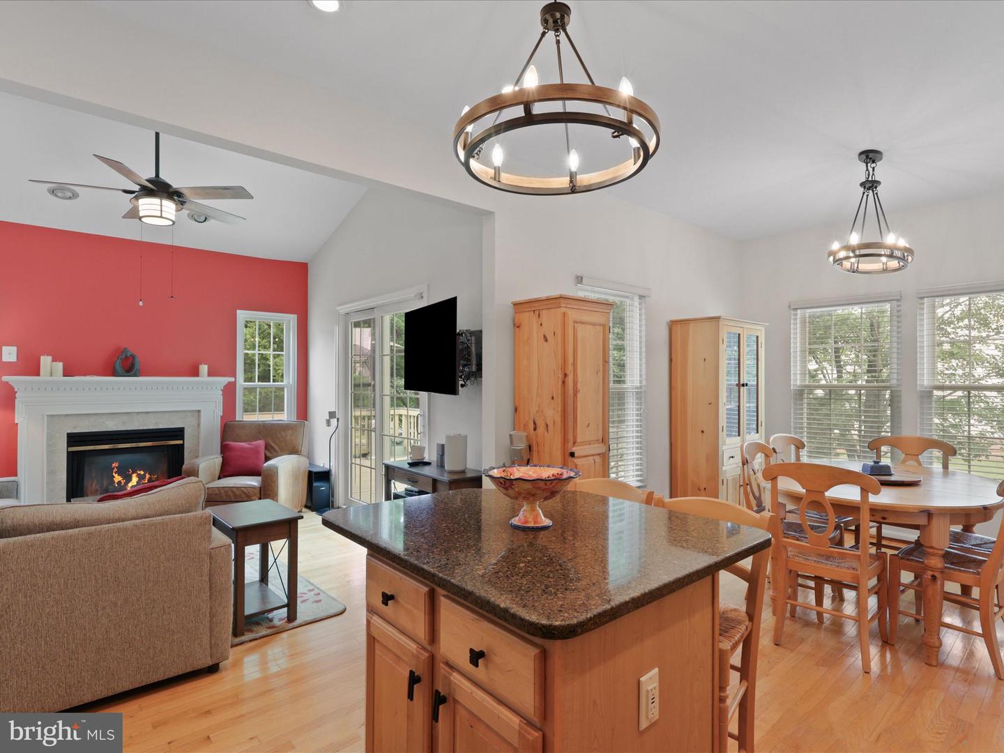 7755 EFFINGHAM SQ, ALEXANDRIA, Virginia 22315, 3 Bedrooms Bedrooms, ,3 BathroomsBathrooms,Residential,For sale,7755 EFFINGHAM SQ,VAFX2259076 MLS # VAFX2259076