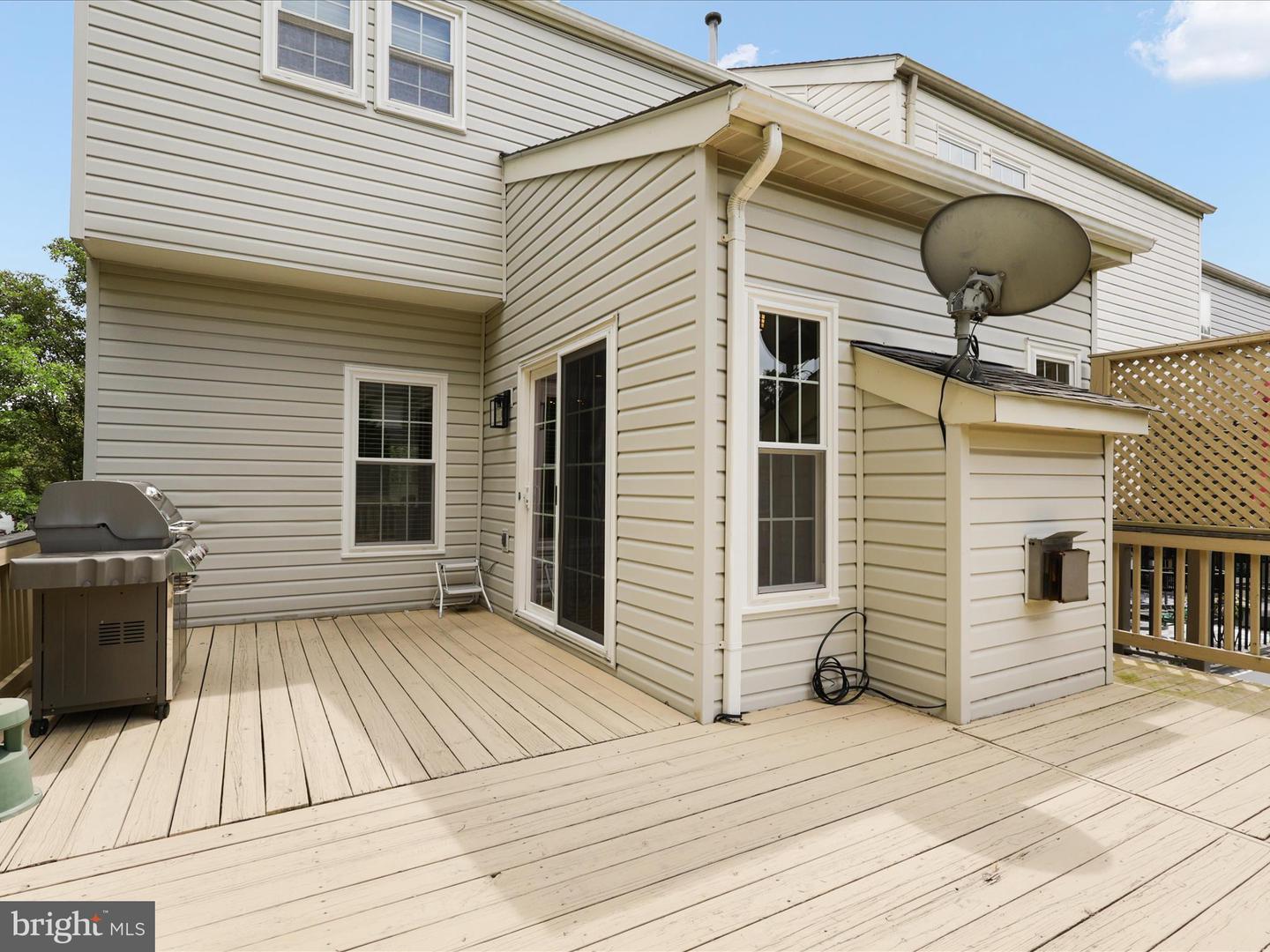 7755 EFFINGHAM SQ, ALEXANDRIA, Virginia 22315, 3 Bedrooms Bedrooms, ,3 BathroomsBathrooms,Residential,For sale,7755 EFFINGHAM SQ,VAFX2259076 MLS # VAFX2259076