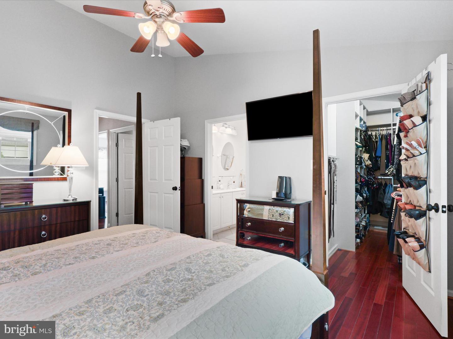 7755 EFFINGHAM SQ, ALEXANDRIA, Virginia 22315, 3 Bedrooms Bedrooms, ,3 BathroomsBathrooms,Residential,For sale,7755 EFFINGHAM SQ,VAFX2259076 MLS # VAFX2259076