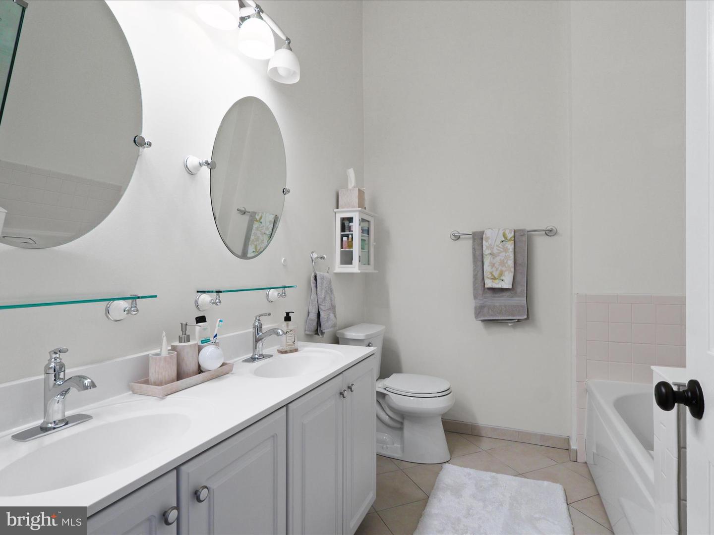 7755 EFFINGHAM SQ, ALEXANDRIA, Virginia 22315, 3 Bedrooms Bedrooms, ,3 BathroomsBathrooms,Residential,For sale,7755 EFFINGHAM SQ,VAFX2259076 MLS # VAFX2259076