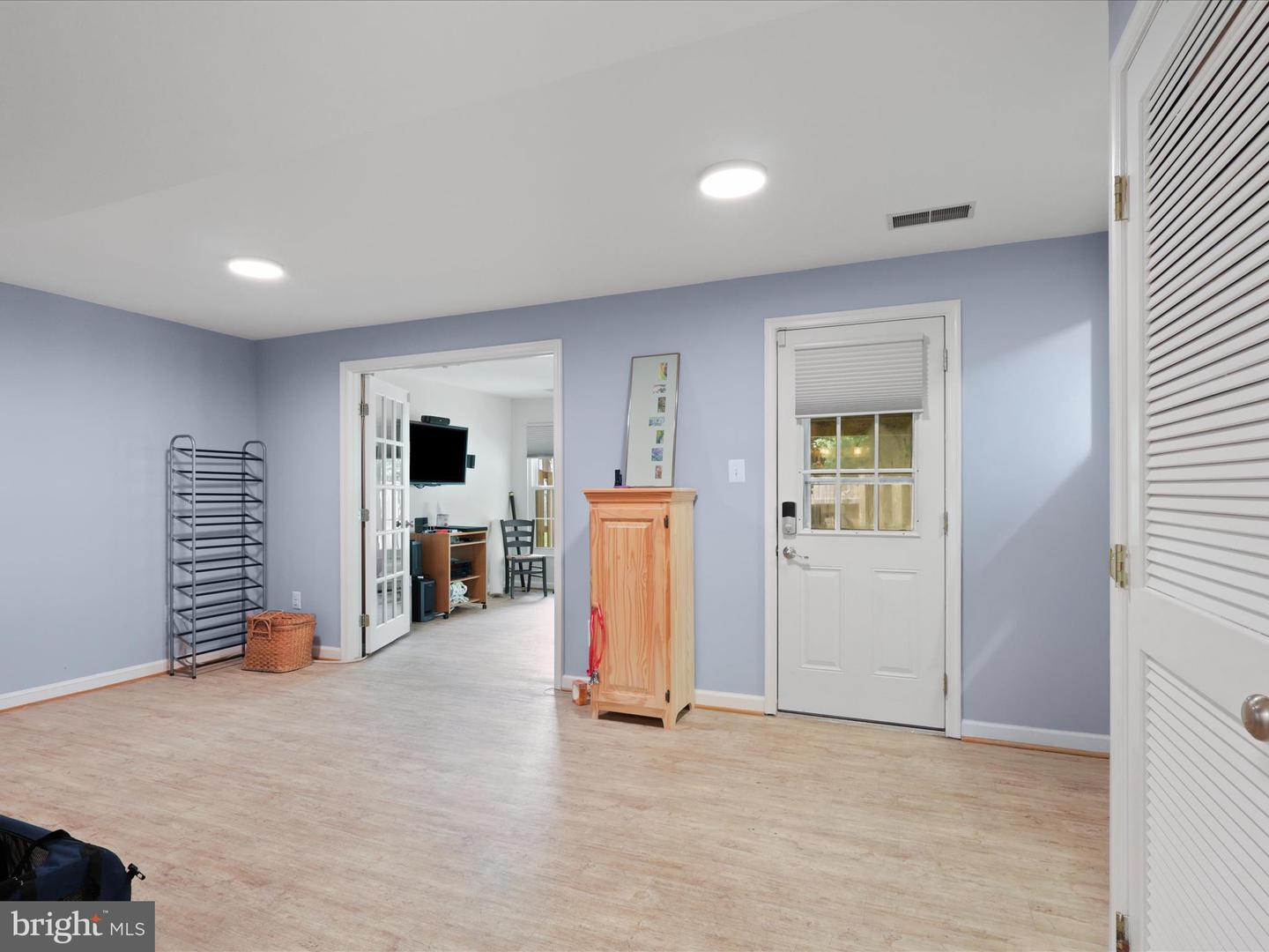 7755 EFFINGHAM SQ, ALEXANDRIA, Virginia 22315, 3 Bedrooms Bedrooms, ,3 BathroomsBathrooms,Residential,For sale,7755 EFFINGHAM SQ,VAFX2259076 MLS # VAFX2259076