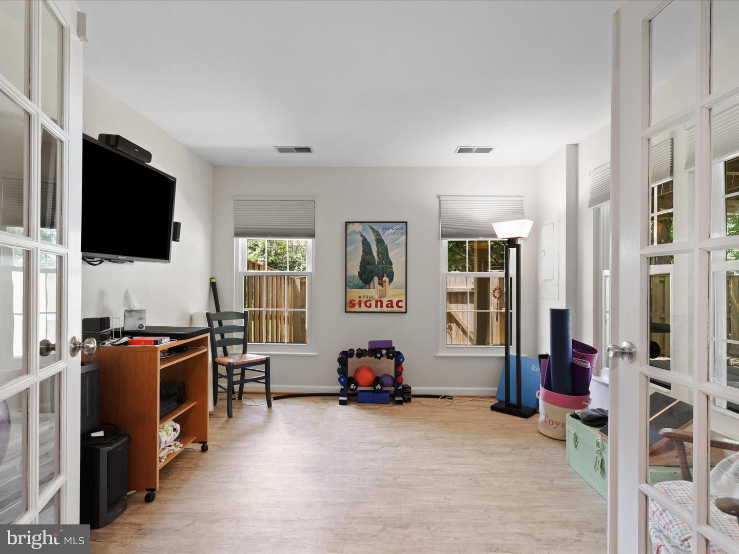 7755 EFFINGHAM SQ, ALEXANDRIA, Virginia 22315, 3 Bedrooms Bedrooms, ,3 BathroomsBathrooms,Residential,For sale,7755 EFFINGHAM SQ,VAFX2259076 MLS # VAFX2259076