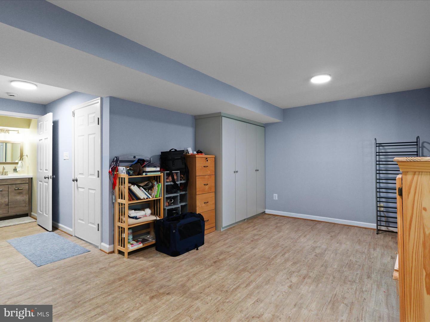 7755 EFFINGHAM SQ, ALEXANDRIA, Virginia 22315, 3 Bedrooms Bedrooms, ,3 BathroomsBathrooms,Residential,For sale,7755 EFFINGHAM SQ,VAFX2259076 MLS # VAFX2259076
