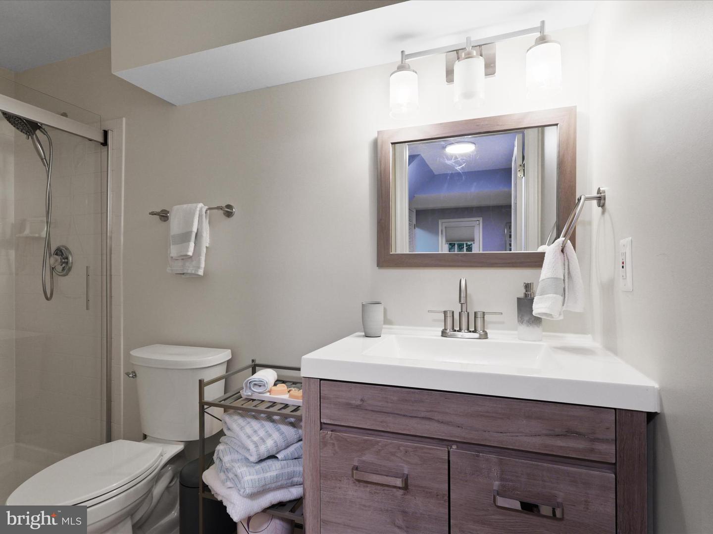 7755 EFFINGHAM SQ, ALEXANDRIA, Virginia 22315, 3 Bedrooms Bedrooms, ,3 BathroomsBathrooms,Residential,For sale,7755 EFFINGHAM SQ,VAFX2259076 MLS # VAFX2259076