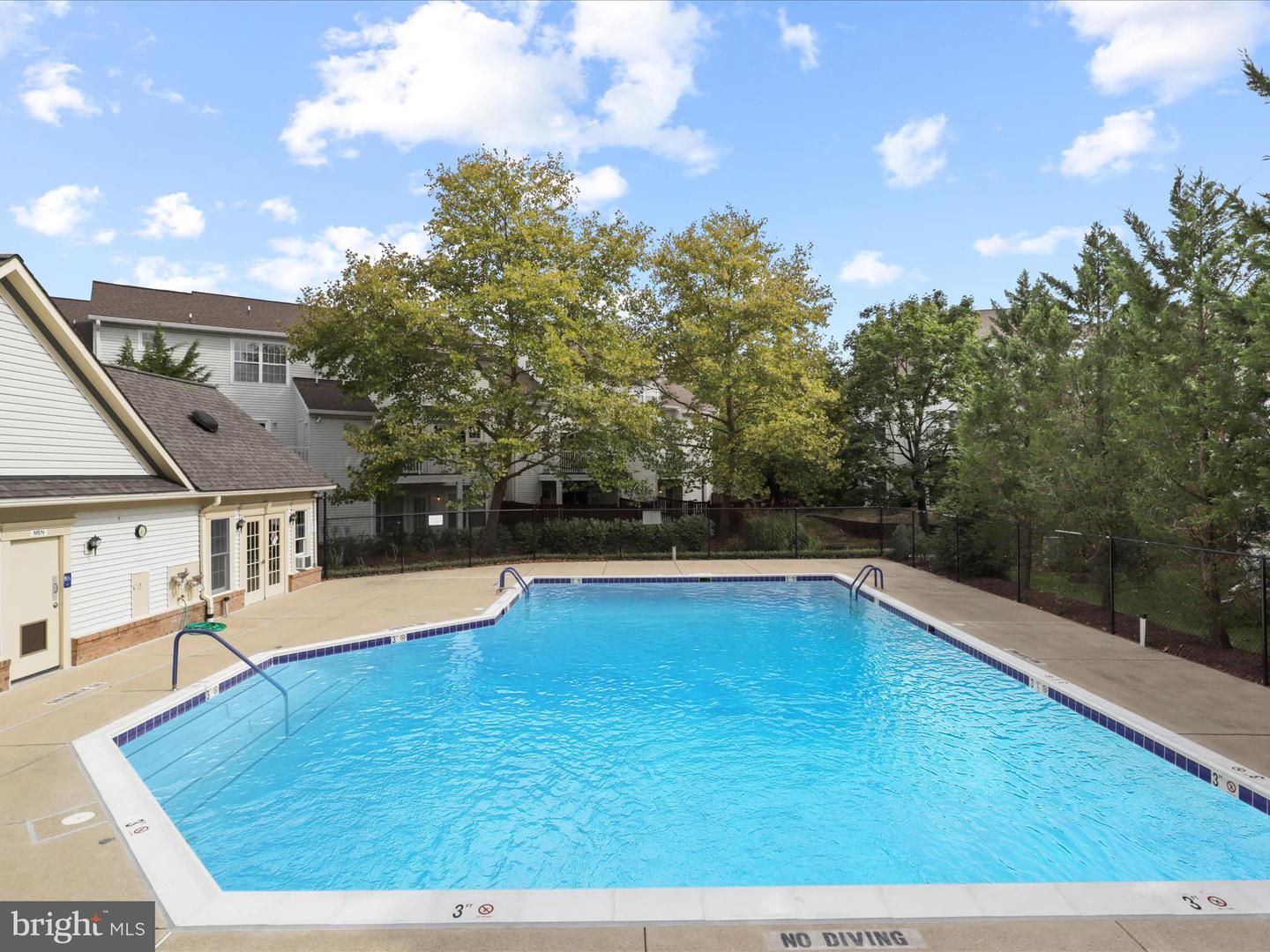 7755 EFFINGHAM SQ, ALEXANDRIA, Virginia 22315, 3 Bedrooms Bedrooms, ,3 BathroomsBathrooms,Residential,For sale,7755 EFFINGHAM SQ,VAFX2259076 MLS # VAFX2259076