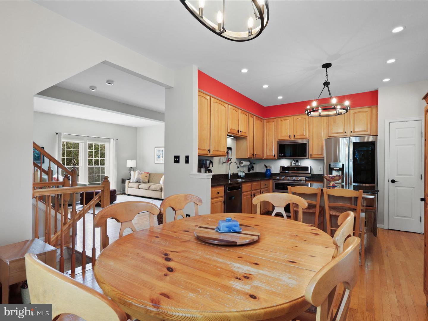 7755 EFFINGHAM SQ, ALEXANDRIA, Virginia 22315, 3 Bedrooms Bedrooms, ,3 BathroomsBathrooms,Residential,For sale,7755 EFFINGHAM SQ,VAFX2259076 MLS # VAFX2259076