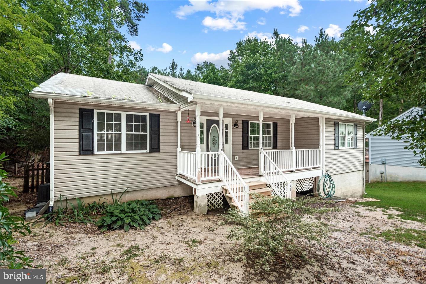 349 TIMBERLAND DR, MONTROSS, Virginia 22520, 3 Bedrooms Bedrooms, ,2 BathroomsBathrooms,Residential,For sale,349 TIMBERLAND DR,VAWE2009442 MLS # VAWE2009442