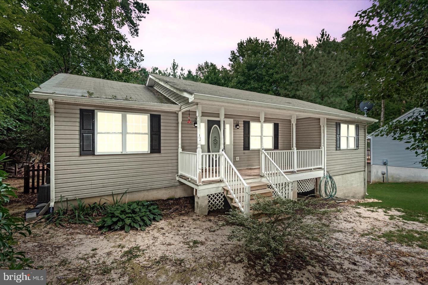 349 TIMBERLAND DR, MONTROSS, Virginia 22520, 3 Bedrooms Bedrooms, ,2 BathroomsBathrooms,Residential,For sale,349 TIMBERLAND DR,VAWE2009442 MLS # VAWE2009442