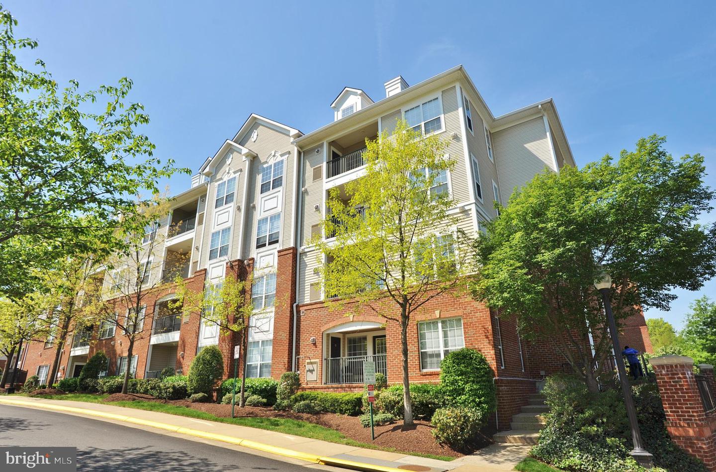 4850 EISENHOWER AVE #119, ALEXANDRIA, Virginia 22304, 2 Bedrooms Bedrooms, 3 Rooms Rooms,1 BathroomBathrooms,Residential,For sale,4850 EISENHOWER AVE #119,VAAX2048198 MLS # VAAX2048198