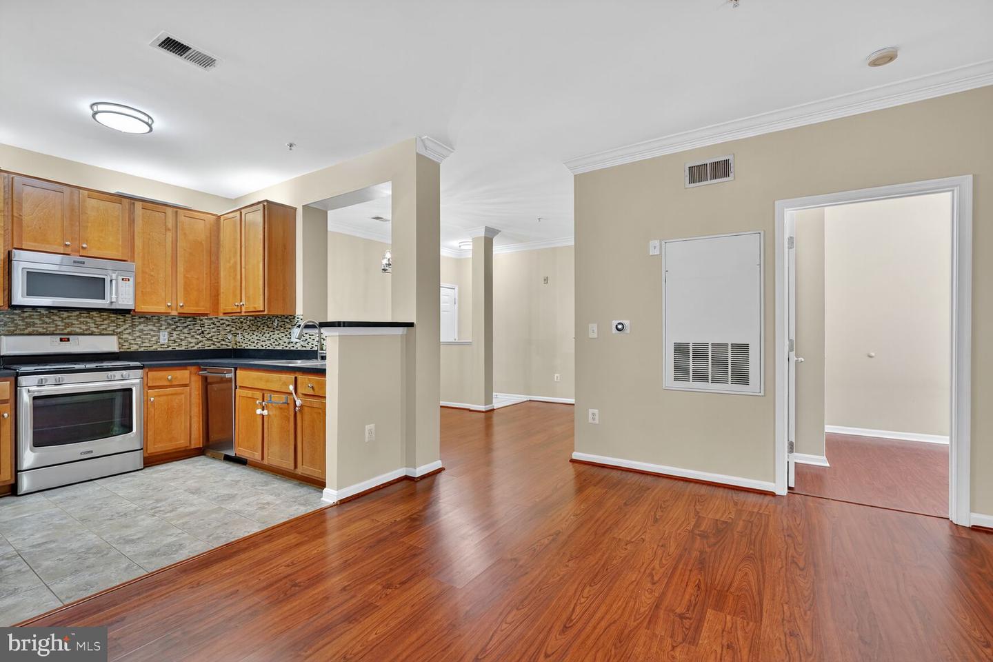 4850 EISENHOWER AVE #119, ALEXANDRIA, Virginia 22304, 2 Bedrooms Bedrooms, 3 Rooms Rooms,1 BathroomBathrooms,Residential,For sale,4850 EISENHOWER AVE #119,VAAX2048198 MLS # VAAX2048198