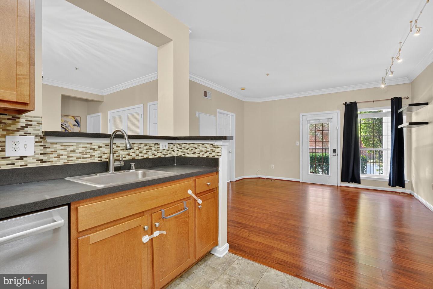 4850 EISENHOWER AVE #119, ALEXANDRIA, Virginia 22304, 2 Bedrooms Bedrooms, 3 Rooms Rooms,1 BathroomBathrooms,Residential,For sale,4850 EISENHOWER AVE #119,VAAX2048198 MLS # VAAX2048198