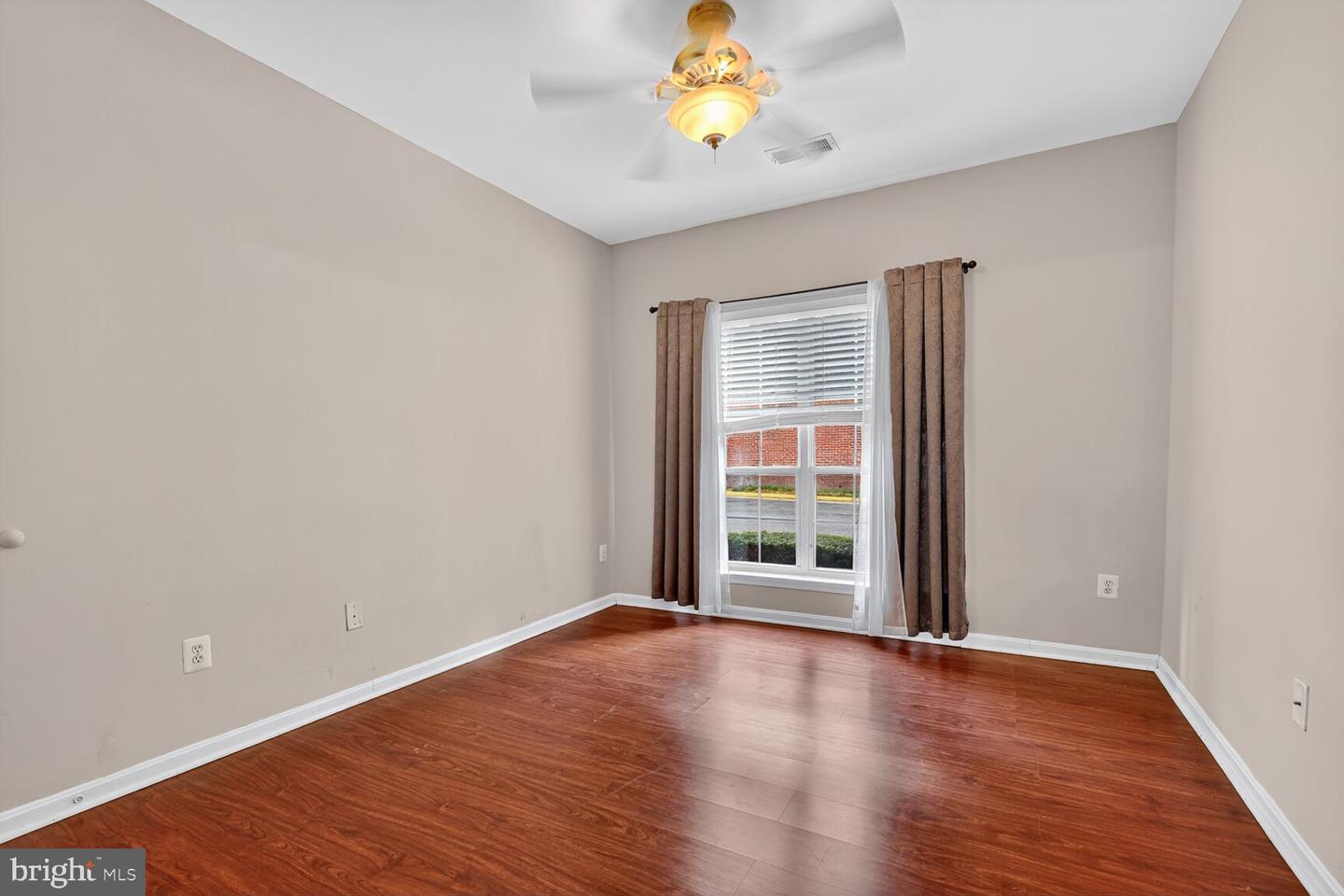 4850 EISENHOWER AVE #119, ALEXANDRIA, Virginia 22304, 2 Bedrooms Bedrooms, 3 Rooms Rooms,1 BathroomBathrooms,Residential,For sale,4850 EISENHOWER AVE #119,VAAX2048198 MLS # VAAX2048198