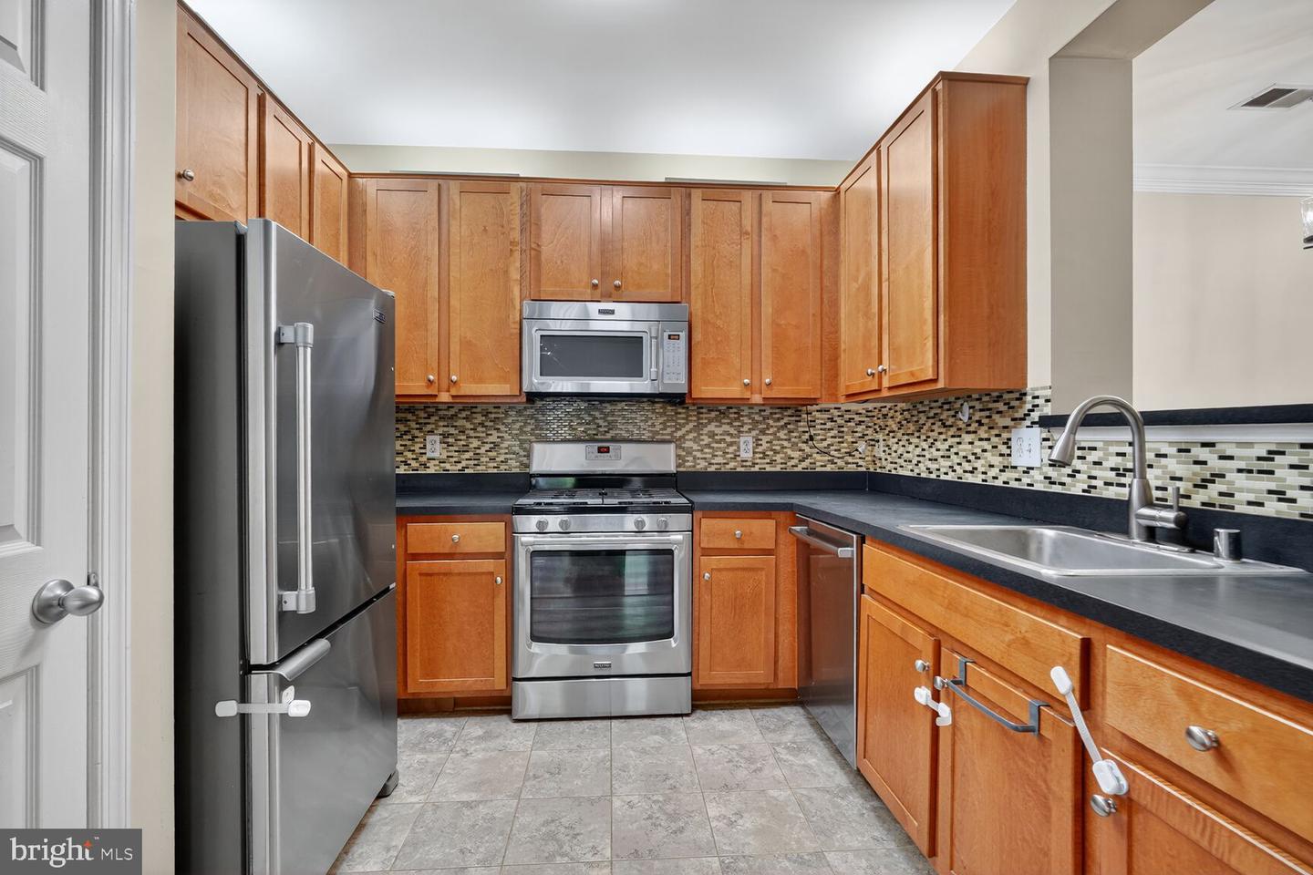 4850 EISENHOWER AVE #119, ALEXANDRIA, Virginia 22304, 2 Bedrooms Bedrooms, 3 Rooms Rooms,1 BathroomBathrooms,Residential,For sale,4850 EISENHOWER AVE #119,VAAX2048198 MLS # VAAX2048198