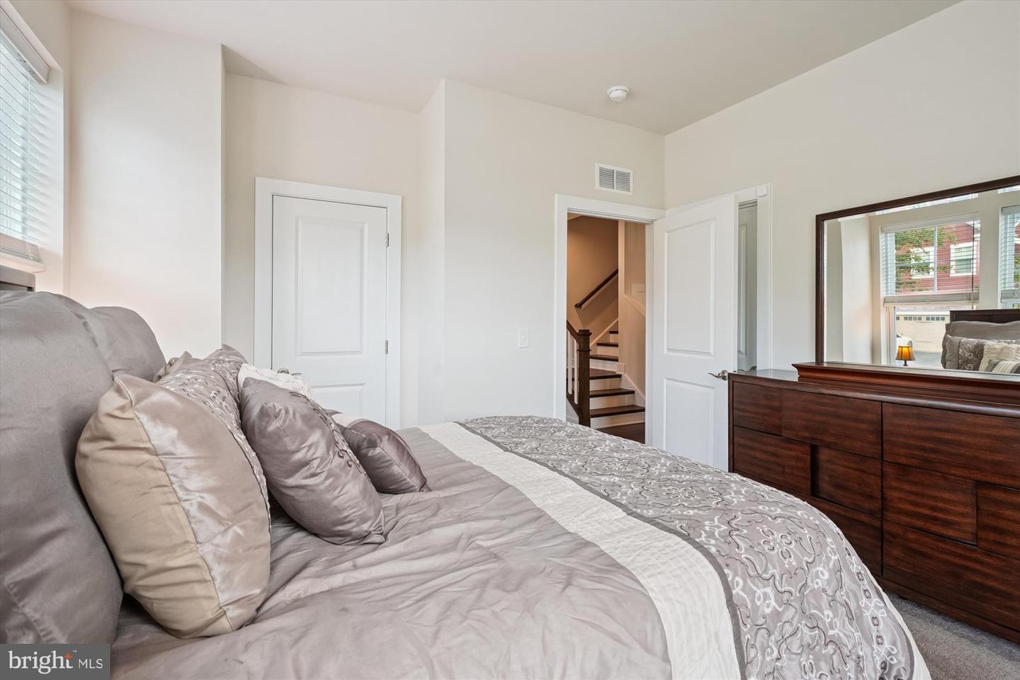 1522 MEADOWLARK GLEN RD, DUMFRIES, Virginia 22026, 4 Bedrooms Bedrooms, ,3 BathroomsBathrooms,Residential,For sale,1522 MEADOWLARK GLEN RD,VAPW2100748 MLS # VAPW2100748