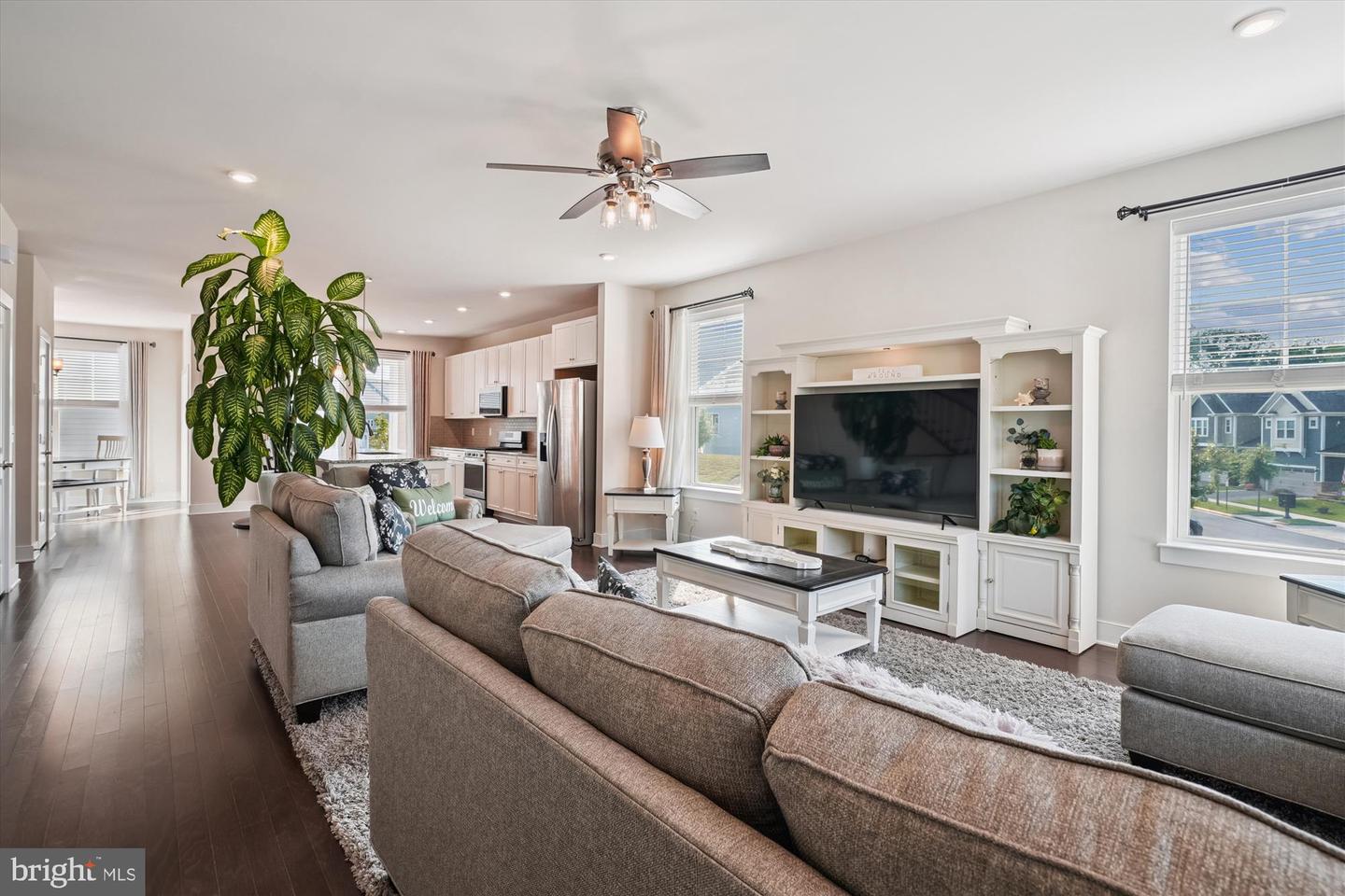1522 MEADOWLARK GLEN RD, DUMFRIES, Virginia 22026, 4 Bedrooms Bedrooms, ,3 BathroomsBathrooms,Residential,For sale,1522 MEADOWLARK GLEN RD,VAPW2100748 MLS # VAPW2100748