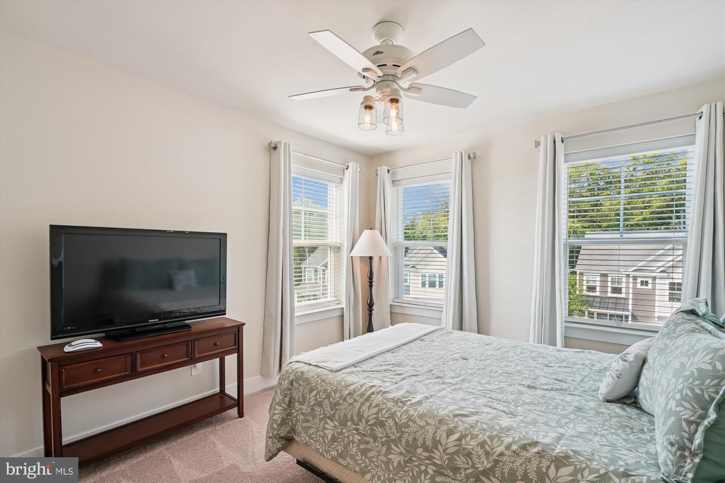1522 MEADOWLARK GLEN RD, DUMFRIES, Virginia 22026, 4 Bedrooms Bedrooms, ,3 BathroomsBathrooms,Residential,For sale,1522 MEADOWLARK GLEN RD,VAPW2100748 MLS # VAPW2100748