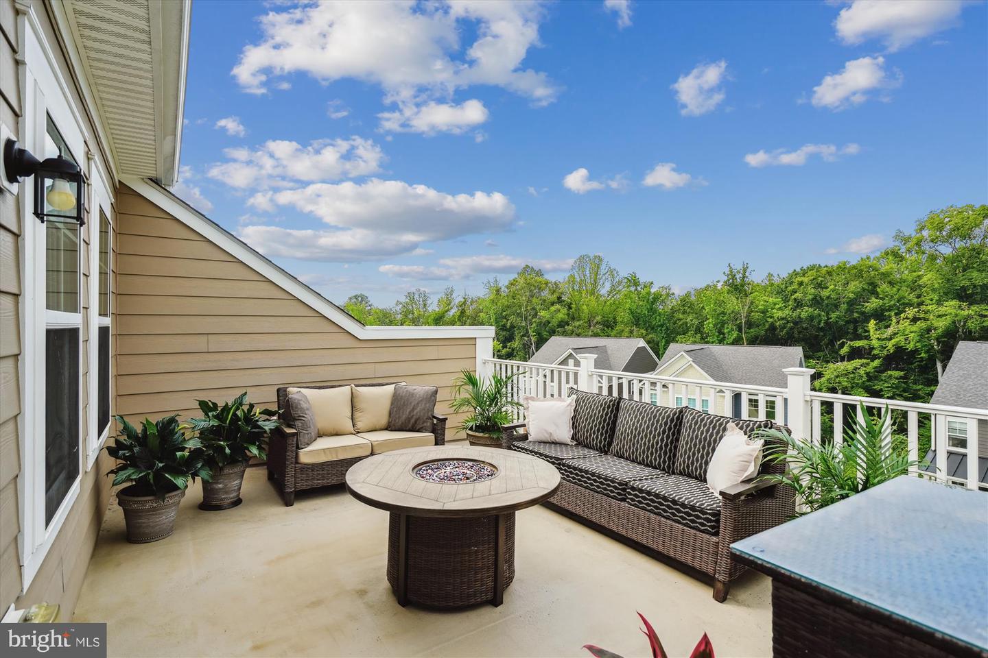 1522 MEADOWLARK GLEN RD, DUMFRIES, Virginia 22026, 4 Bedrooms Bedrooms, ,3 BathroomsBathrooms,Residential,For sale,1522 MEADOWLARK GLEN RD,VAPW2100748 MLS # VAPW2100748