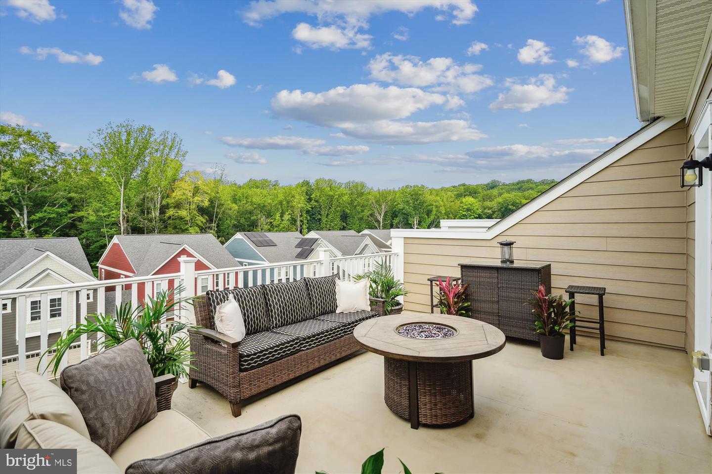 1522 MEADOWLARK GLEN RD, DUMFRIES, Virginia 22026, 4 Bedrooms Bedrooms, ,3 BathroomsBathrooms,Residential,For sale,1522 MEADOWLARK GLEN RD,VAPW2100748 MLS # VAPW2100748