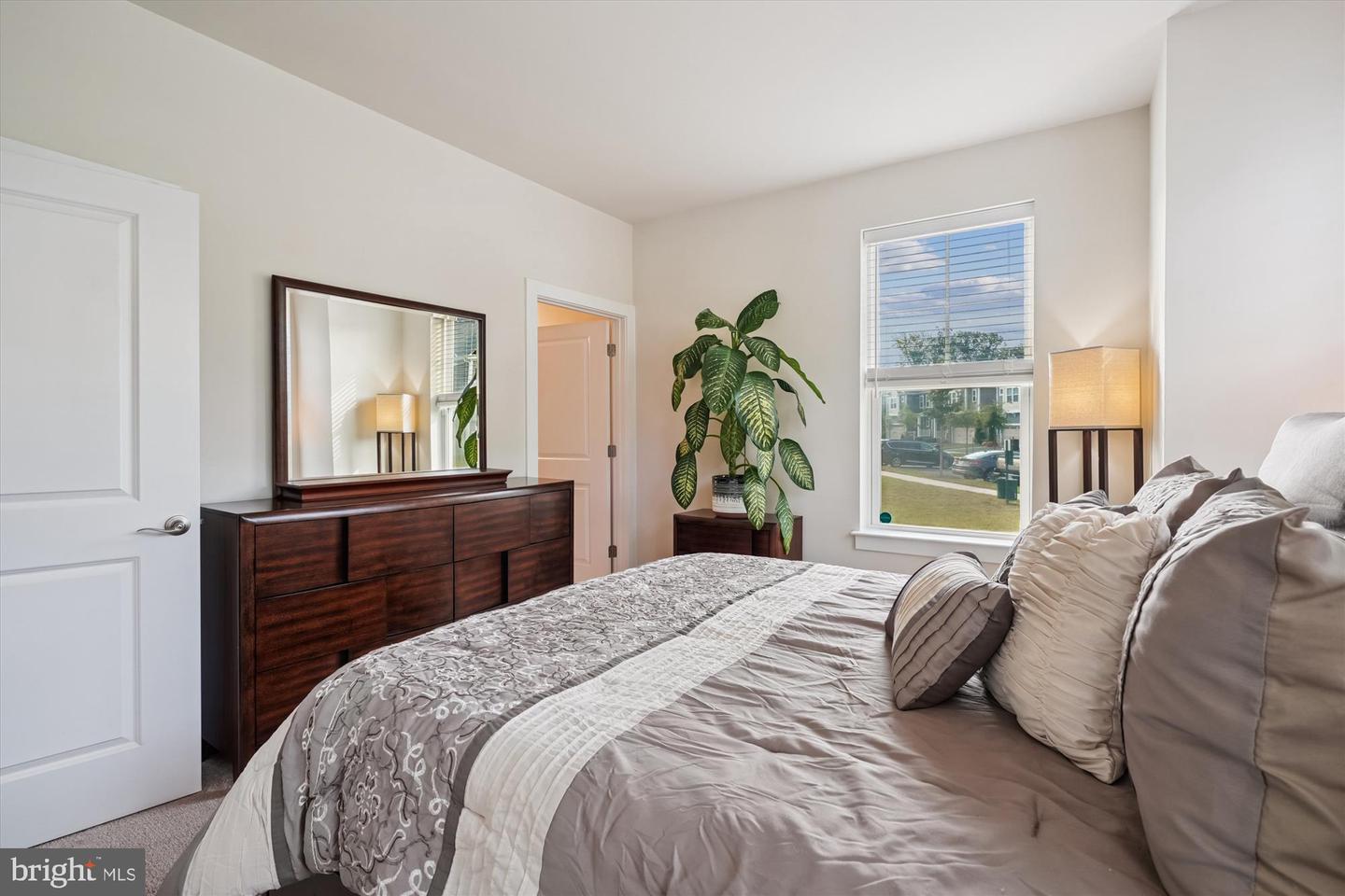1522 MEADOWLARK GLEN RD, DUMFRIES, Virginia 22026, 4 Bedrooms Bedrooms, ,3 BathroomsBathrooms,Residential,For sale,1522 MEADOWLARK GLEN RD,VAPW2100748 MLS # VAPW2100748