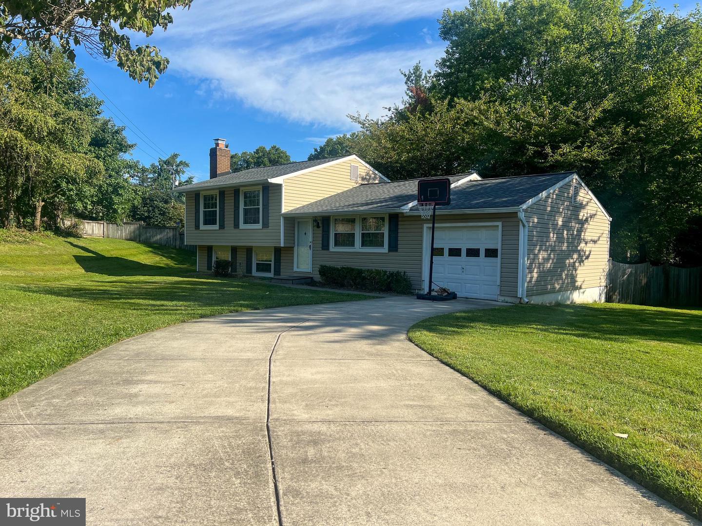 9914 BRIGHTLEA DR, VIENNA, Virginia 22181, 3 Bedrooms Bedrooms, ,2 BathroomsBathrooms,Residential,For sale,9914 BRIGHTLEA DR,VAFX2259394 MLS # VAFX2259394