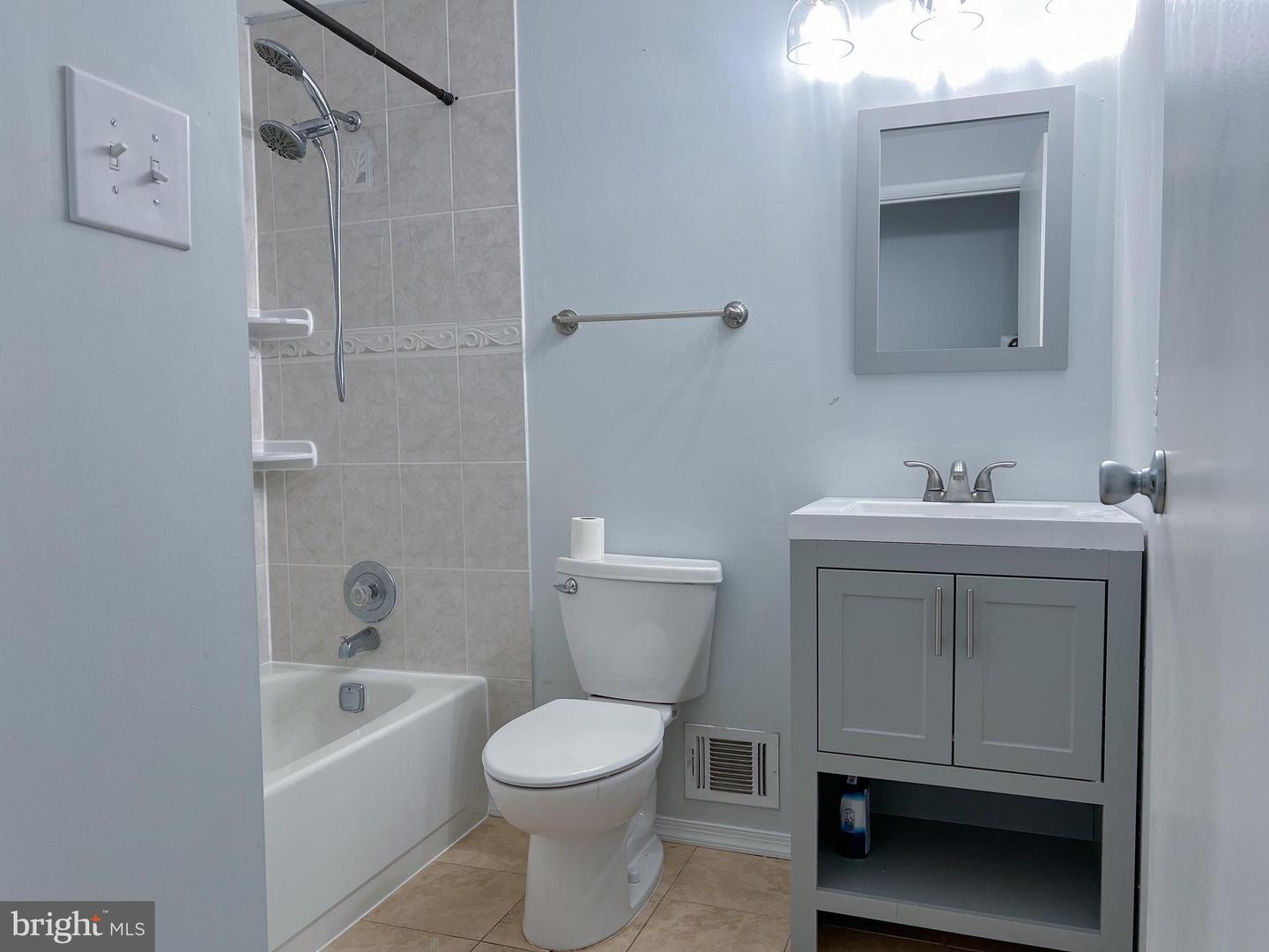 9914 BRIGHTLEA DR, VIENNA, Virginia 22181, 3 Bedrooms Bedrooms, ,2 BathroomsBathrooms,Residential,For sale,9914 BRIGHTLEA DR,VAFX2259394 MLS # VAFX2259394