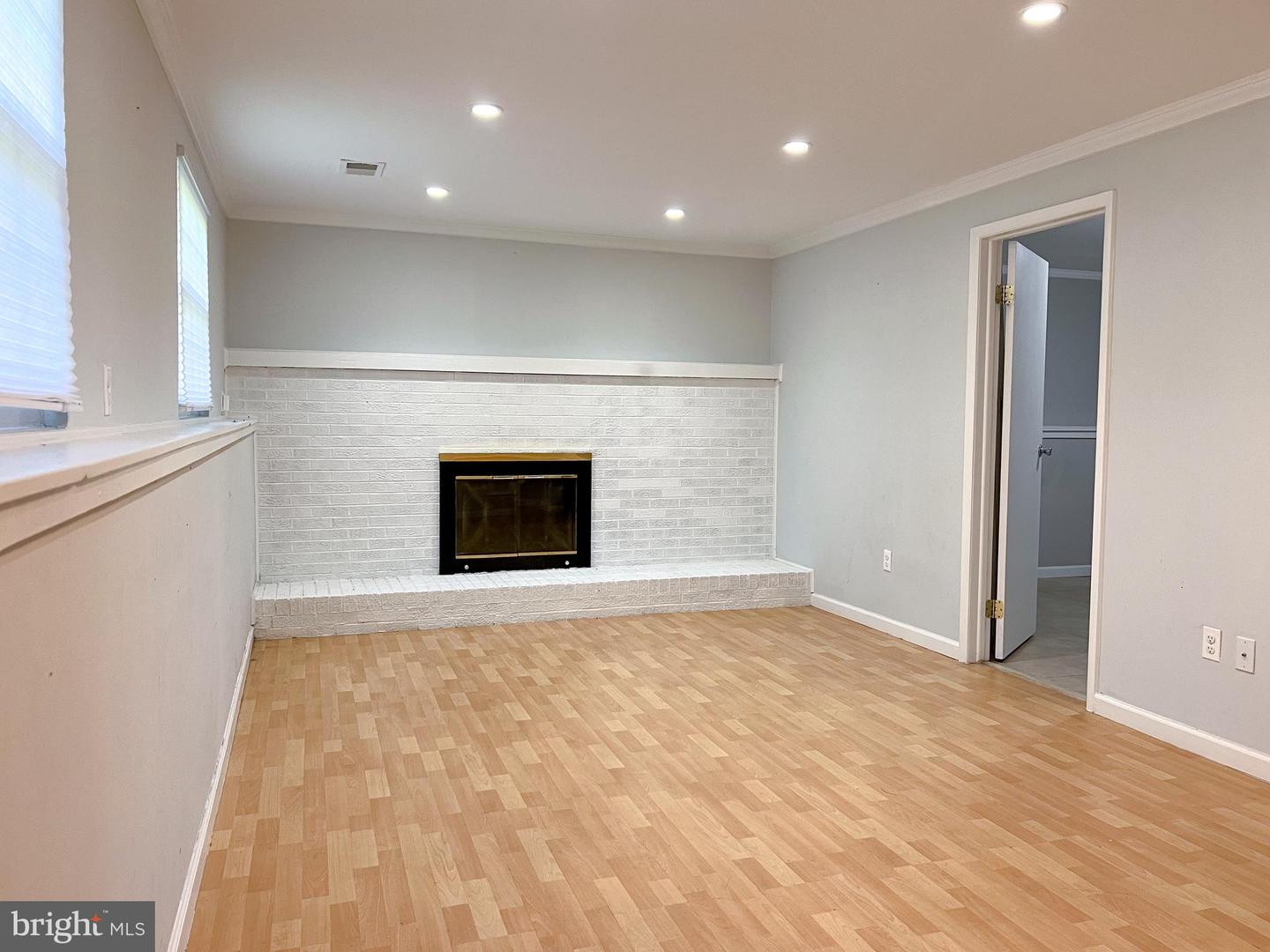 9914 BRIGHTLEA DR, VIENNA, Virginia 22181, 3 Bedrooms Bedrooms, ,2 BathroomsBathrooms,Residential,For sale,9914 BRIGHTLEA DR,VAFX2259394 MLS # VAFX2259394