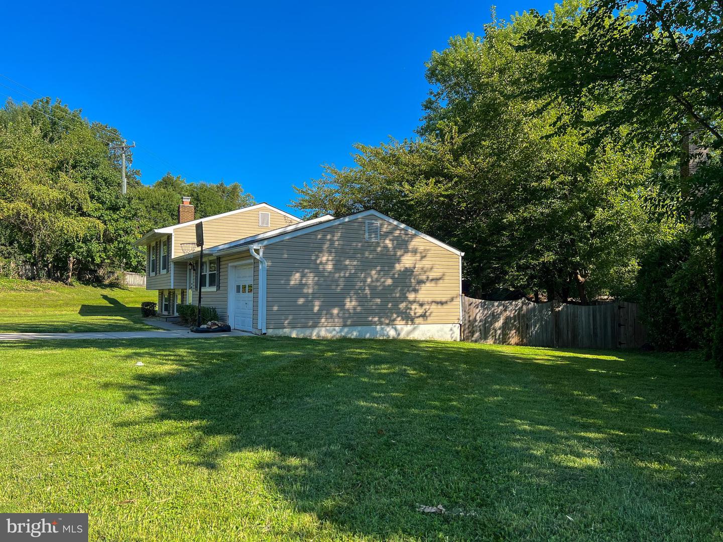 9914 BRIGHTLEA DR, VIENNA, Virginia 22181, 3 Bedrooms Bedrooms, ,2 BathroomsBathrooms,Residential,For sale,9914 BRIGHTLEA DR,VAFX2259394 MLS # VAFX2259394