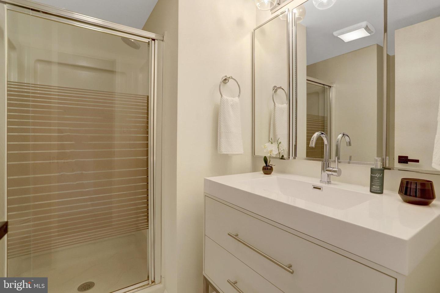 900 N STAFFORD ST #1815, ARLINGTON, Virginia 22203, 2 Bedrooms Bedrooms, ,2 BathroomsBathrooms,Residential,For sale,900 N STAFFORD ST #1815,VAAR2061876 MLS # VAAR2061876