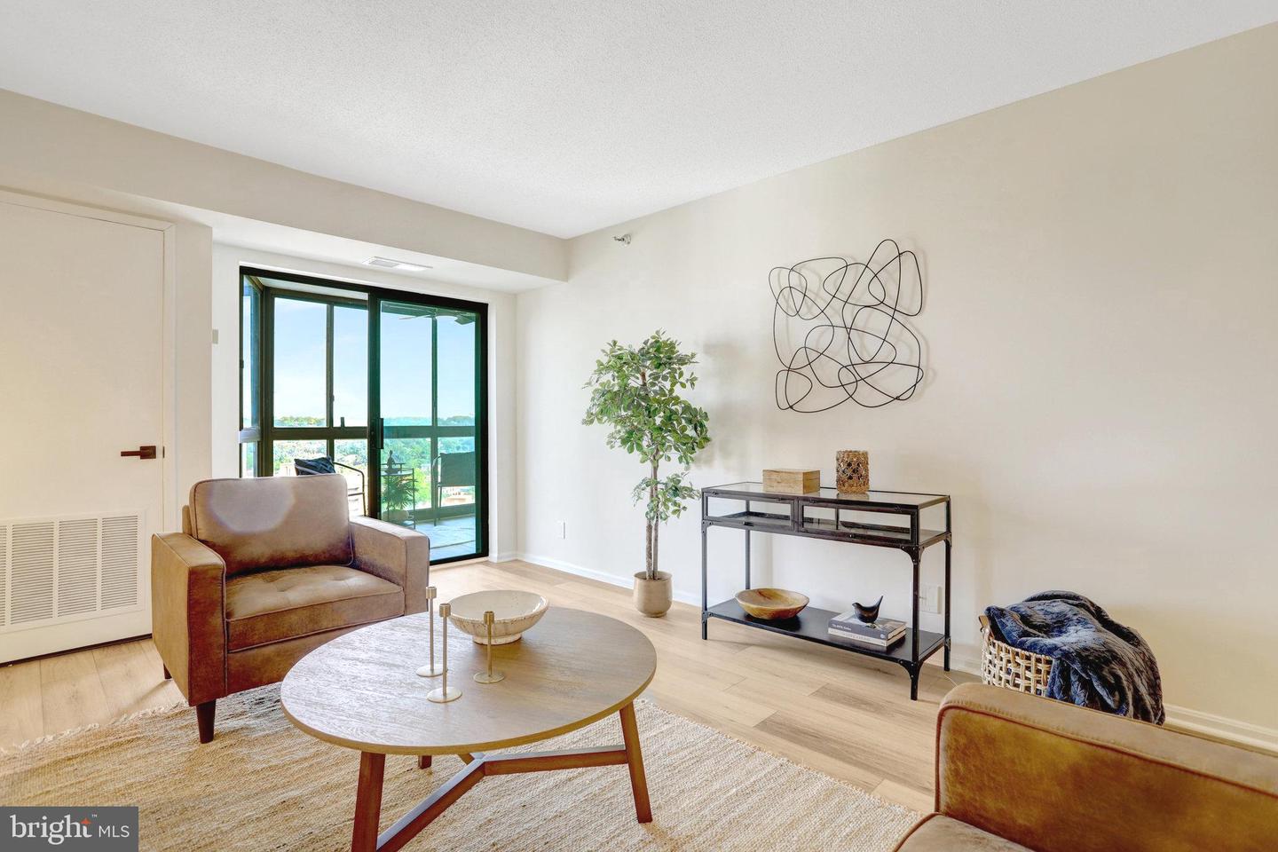 900 N STAFFORD ST #1815, ARLINGTON, Virginia 22203, 2 Bedrooms Bedrooms, ,2 BathroomsBathrooms,Residential,For sale,900 N STAFFORD ST #1815,VAAR2061876 MLS # VAAR2061876