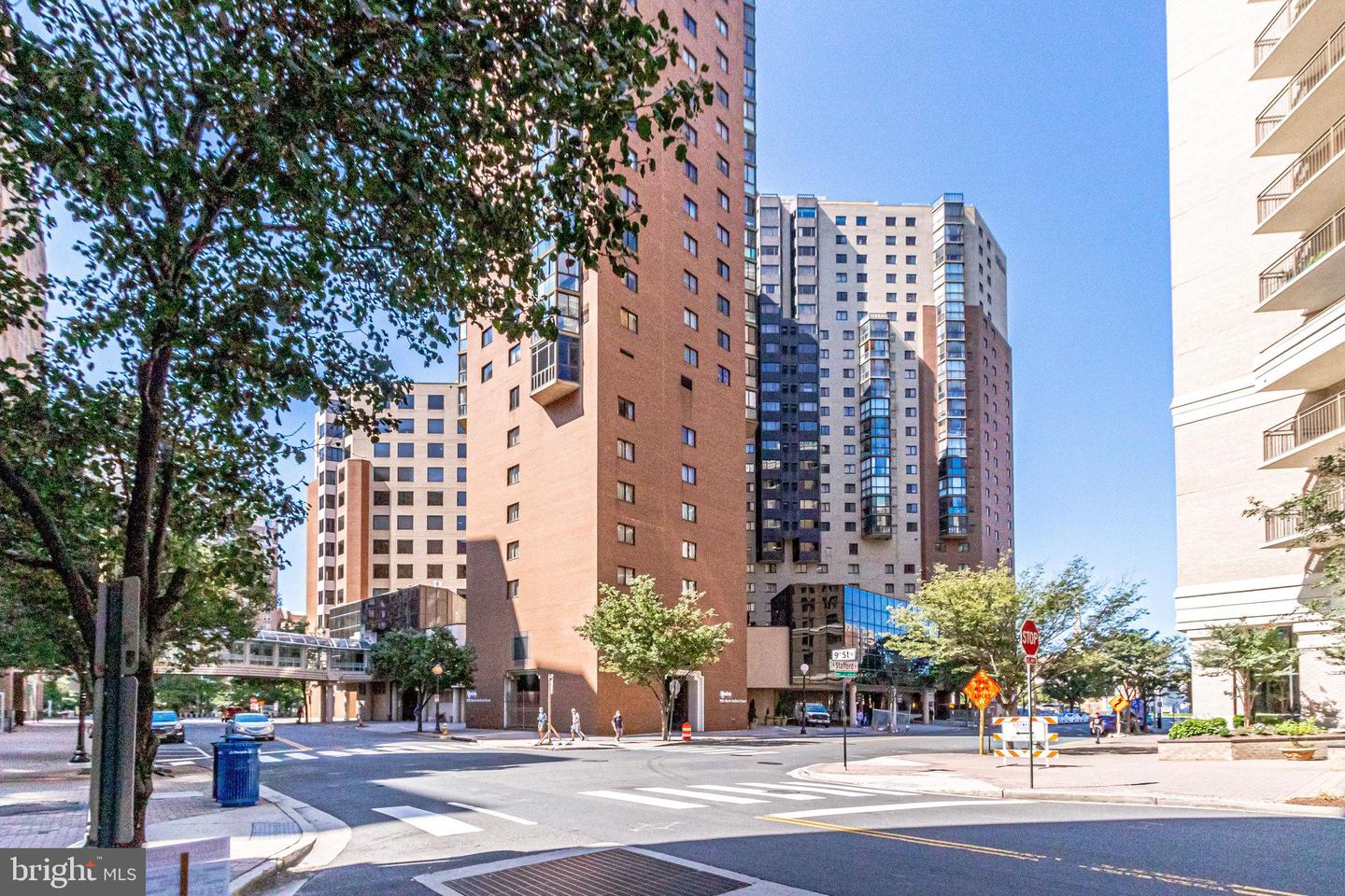 900 N STAFFORD ST #1815, ARLINGTON, Virginia 22203, 2 Bedrooms Bedrooms, ,2 BathroomsBathrooms,Residential,For sale,900 N STAFFORD ST #1815,VAAR2061876 MLS # VAAR2061876