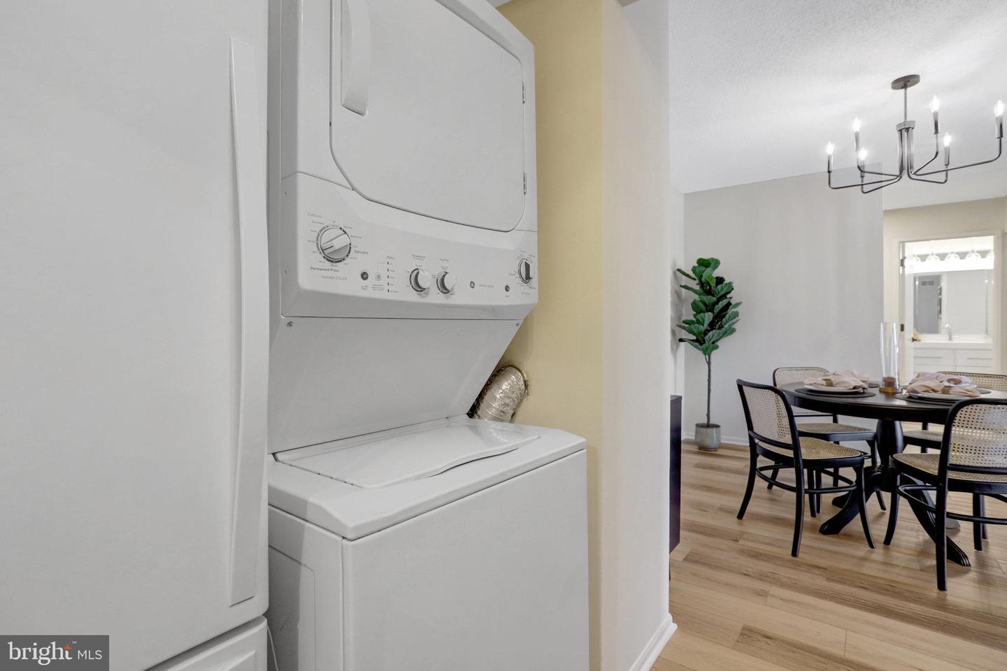 900 N STAFFORD ST #1815, ARLINGTON, Virginia 22203, 2 Bedrooms Bedrooms, ,2 BathroomsBathrooms,Residential,For sale,900 N STAFFORD ST #1815,VAAR2061876 MLS # VAAR2061876