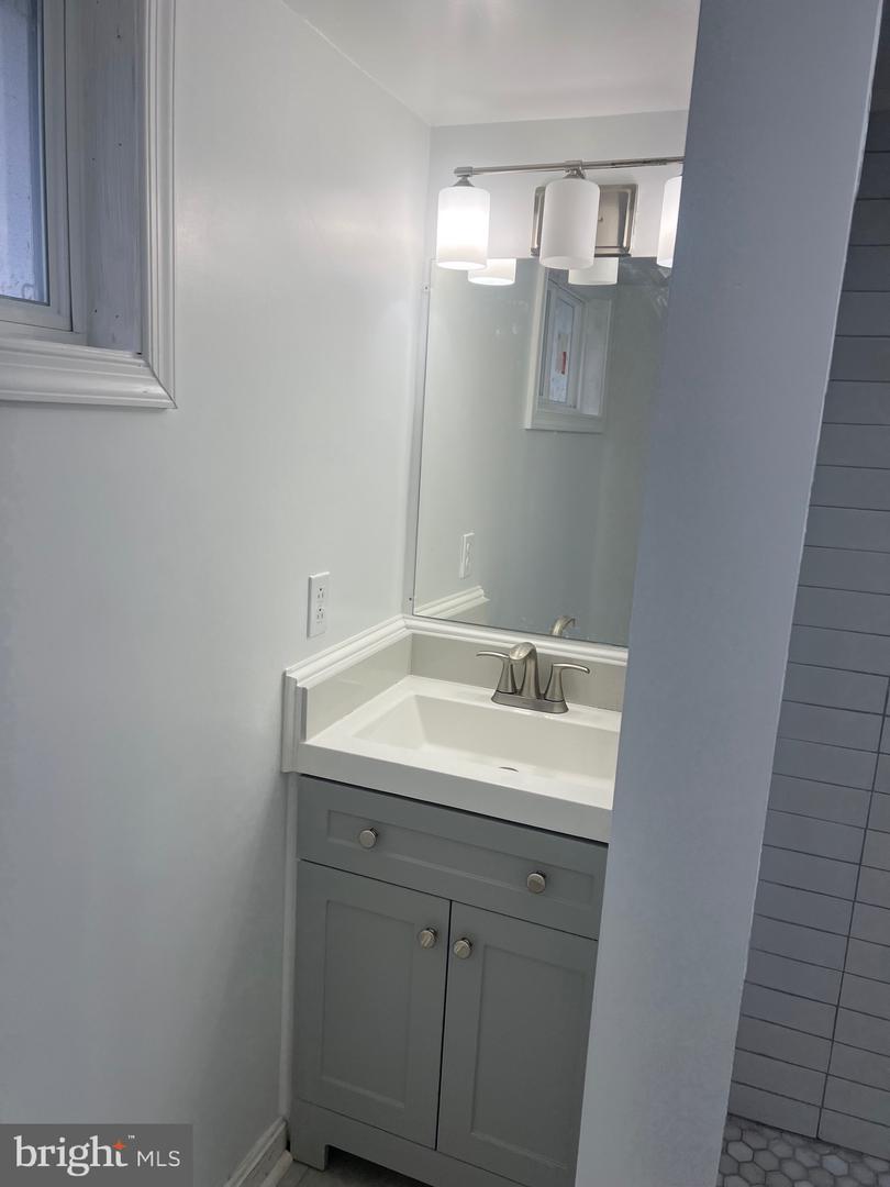 1208 CONGRESS ST SE, WASHINGTON, District Of Columbia 20032, 3 Bedrooms Bedrooms, ,2 BathroomsBathrooms,Residential,For sale,1208 CONGRESS ST SE,DCDC2213826 MLS # DCDC2213826