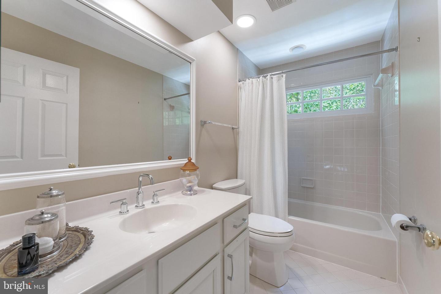 1248 LAMPLIGHTER WAY, RESTON, Virginia 20194, 4 Bedrooms Bedrooms, ,3 BathroomsBathrooms,Residential,For sale,1248 LAMPLIGHTER WAY,VAFX2259522 MLS # VAFX2259522