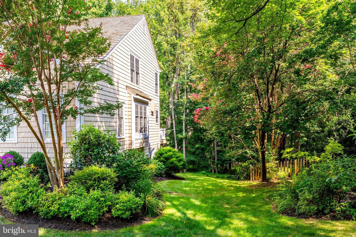 1248 LAMPLIGHTER WAY, RESTON, Virginia 20194, 4 Bedrooms Bedrooms, ,3 BathroomsBathrooms,Residential,For sale,1248 LAMPLIGHTER WAY,VAFX2259522 MLS # VAFX2259522