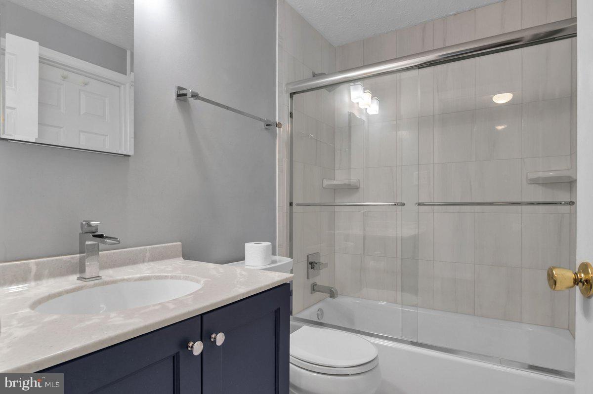 8549 BLACKFOOT CT, LORTON, Virginia 22079, 2 Bedrooms Bedrooms, ,1 BathroomBathrooms,Residential,For sale,8549 BLACKFOOT CT,VAFX2259604 MLS # VAFX2259604
